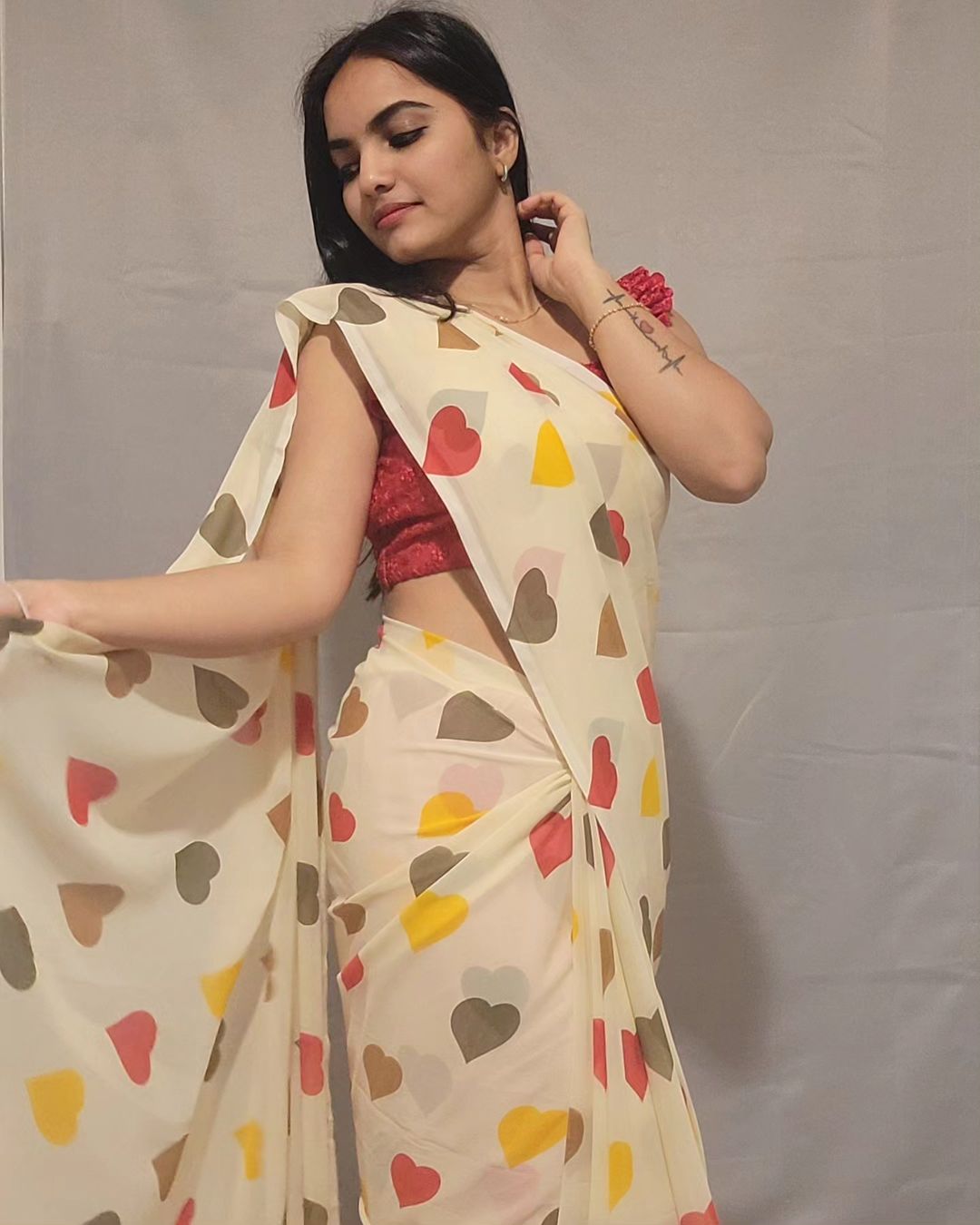 One Minute Ready To PureHeart Drape Pure Soft Georgette Silk Saree