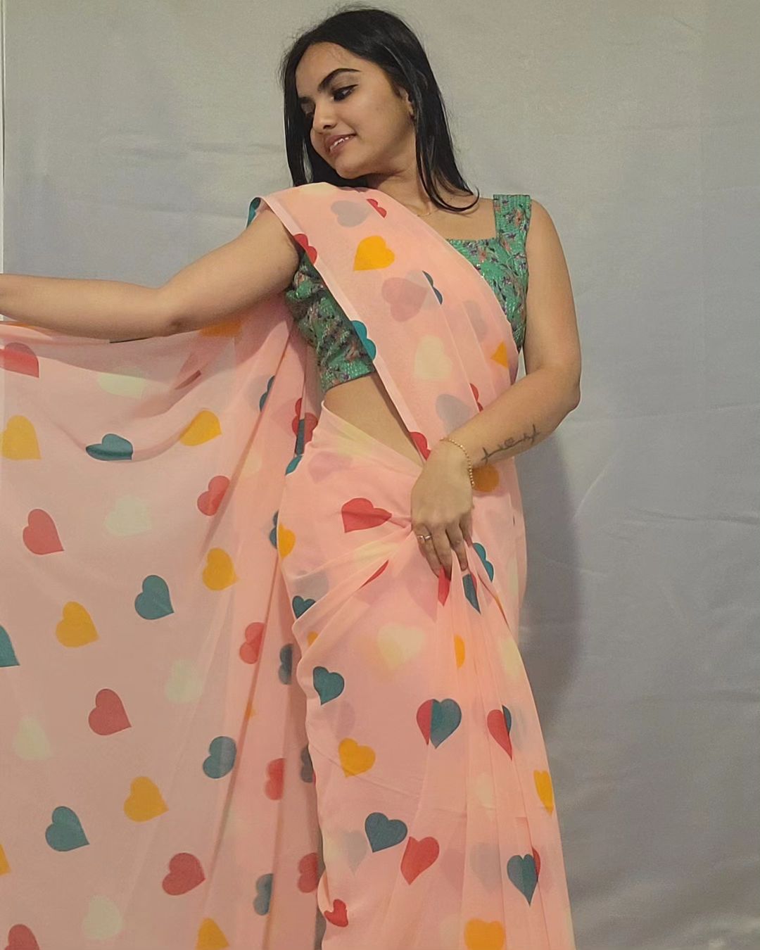 One Minute Ready To Wear Heart Adorned Pure Soft Georgette Silk Saree