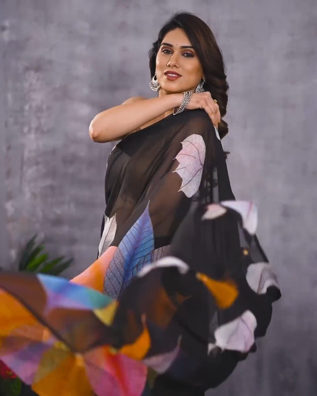 New One Minute Ready To Wear Pure Soft Georgette Silk Flower Designed Black Saree With Same Model Unstiched Blouse Piece