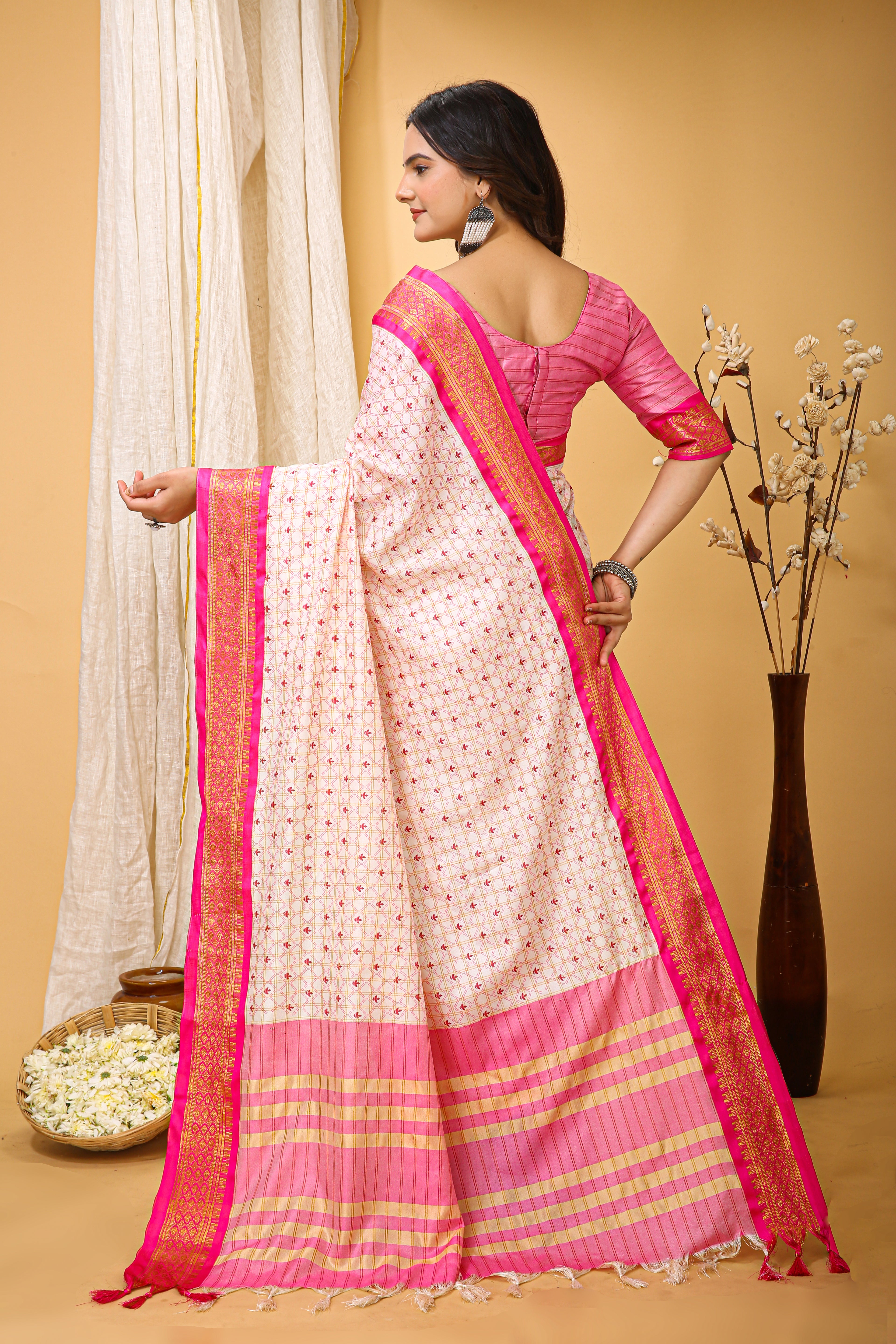 SOFT COTTON SILK CHECKS PRINTED PINK BODERED SAREE WITH PURE ZARI WORK & BEAUTIFUL JECARD BORDER UNSTICHED BLOUSE