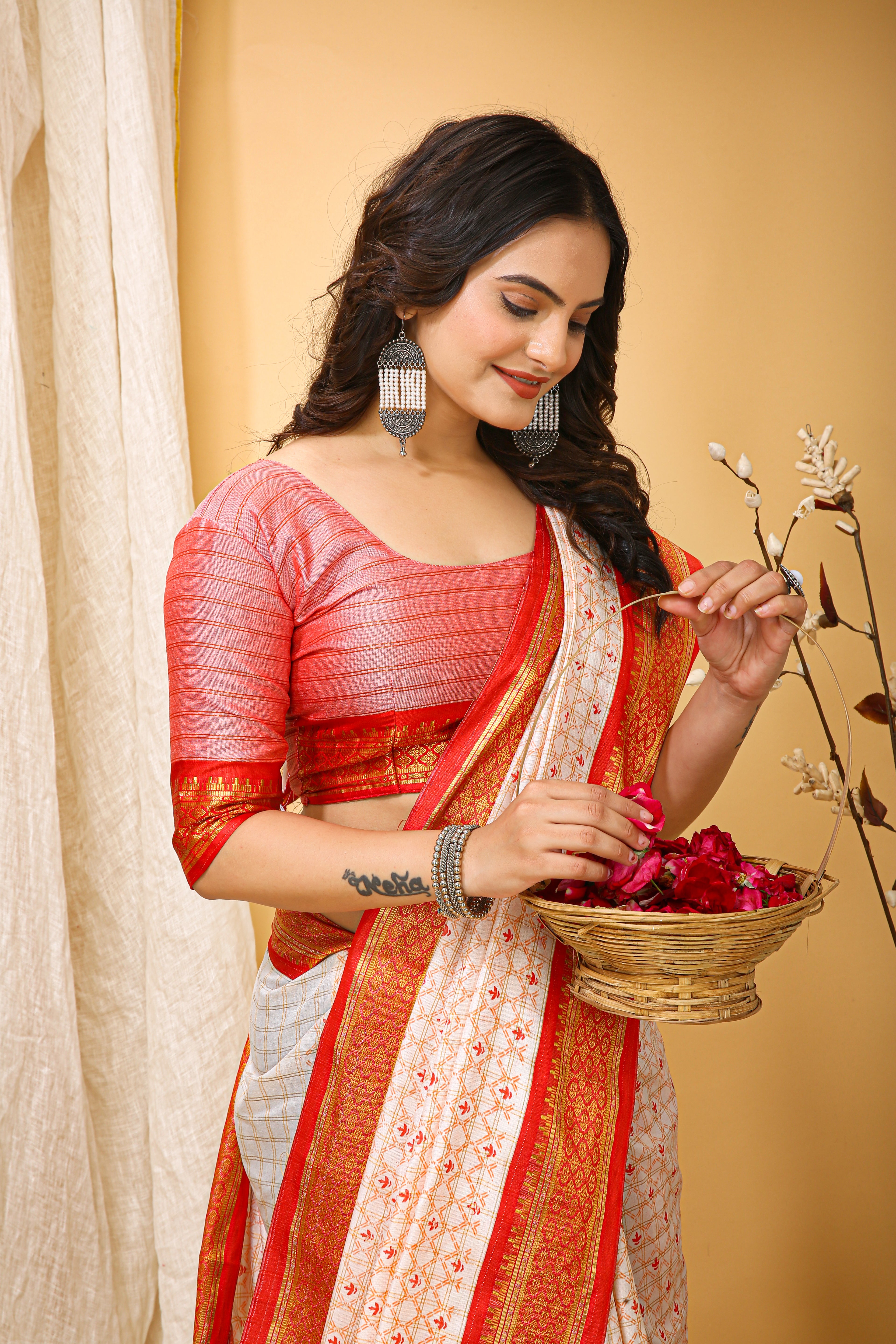 SOFT COTTON SILK CHECKS PRINTED RED BODERED SAREE WITH PURE ZARI WORK & BEAUTIFUL JECARD BORDER UNSTICHED BLOUSE