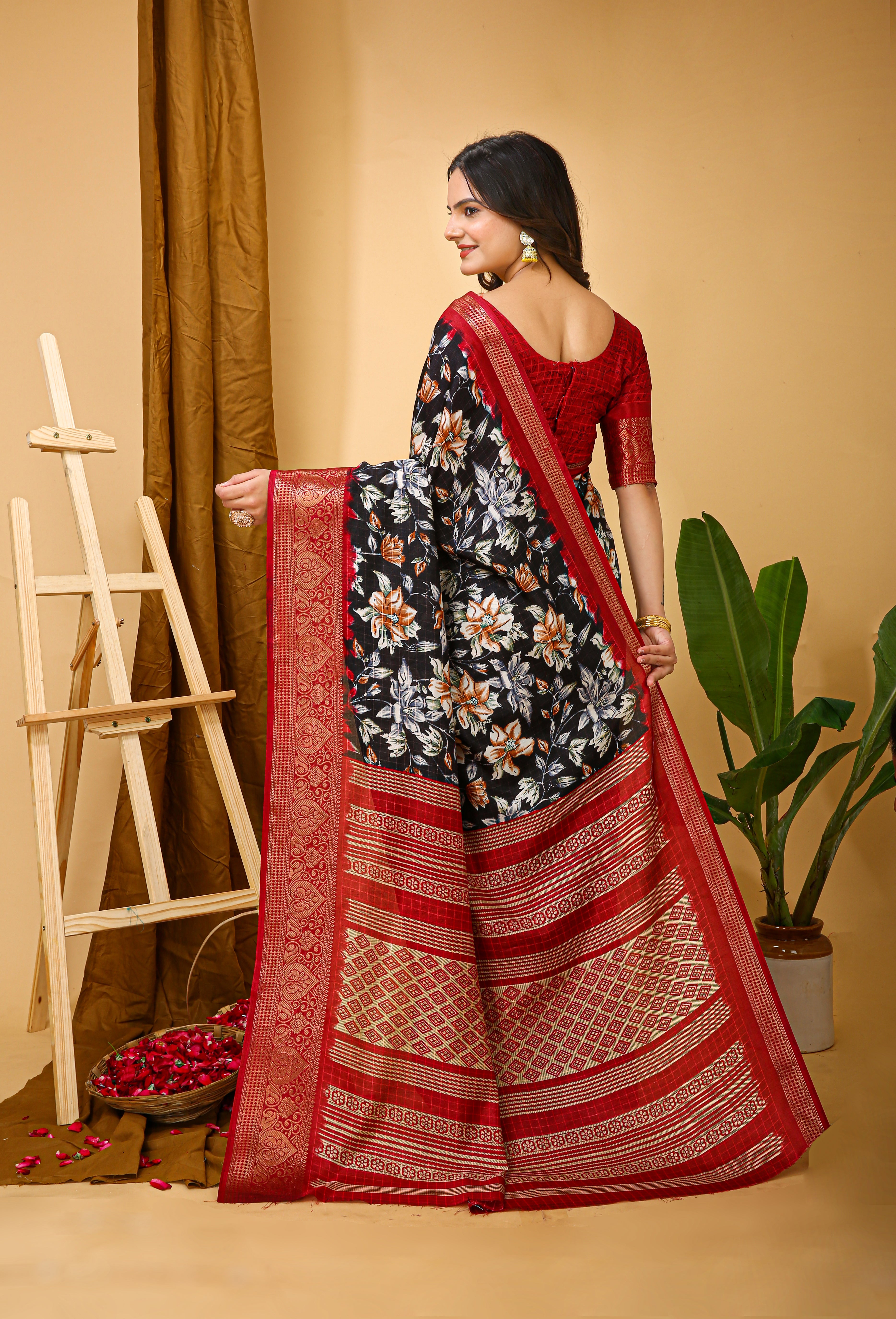 New Enchanting Soft Cotton Red Bordered Black Saree With Unstiched Blouse