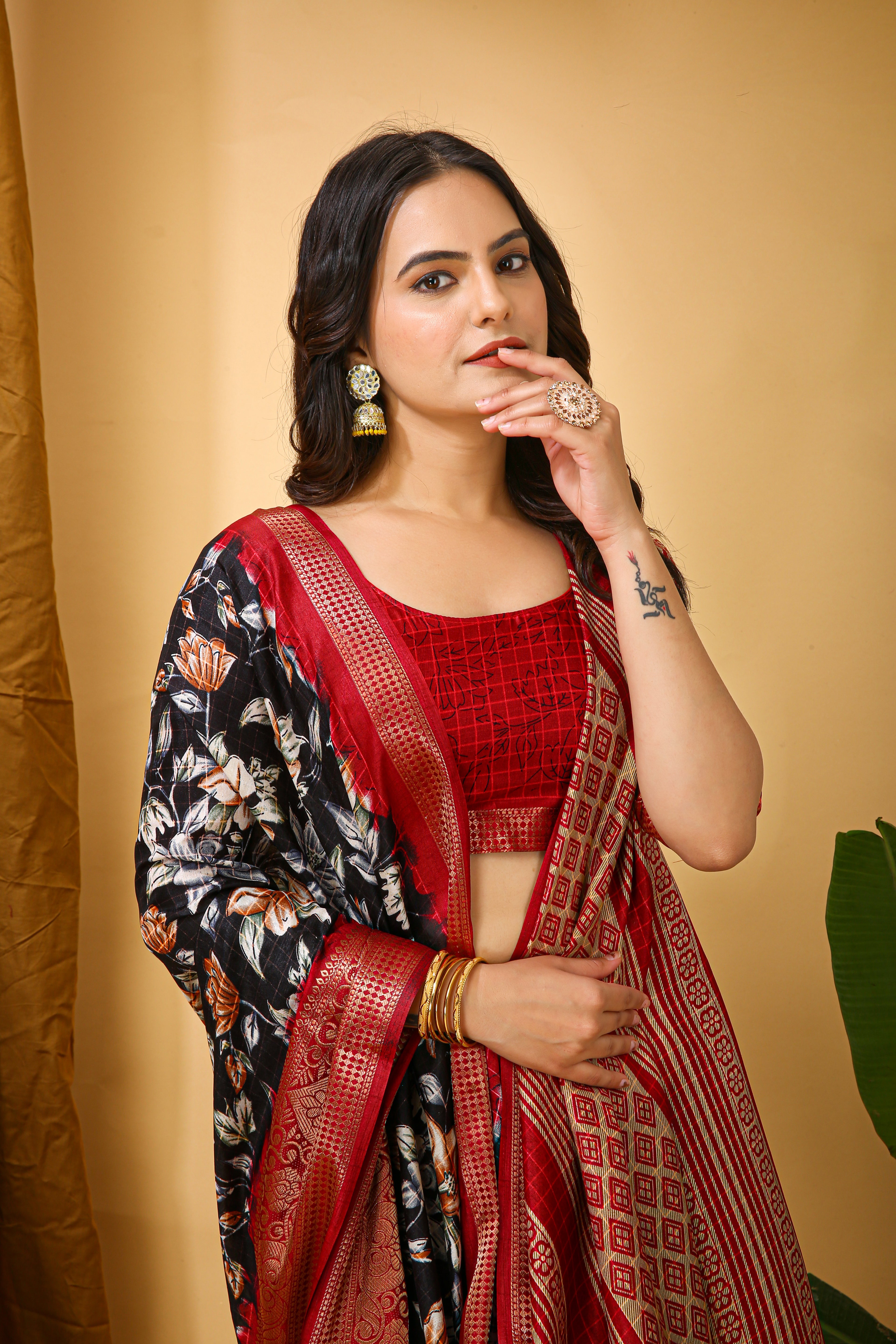 New Enchanting Soft Cotton Red Bordered Black Saree With Unstiched Blouse