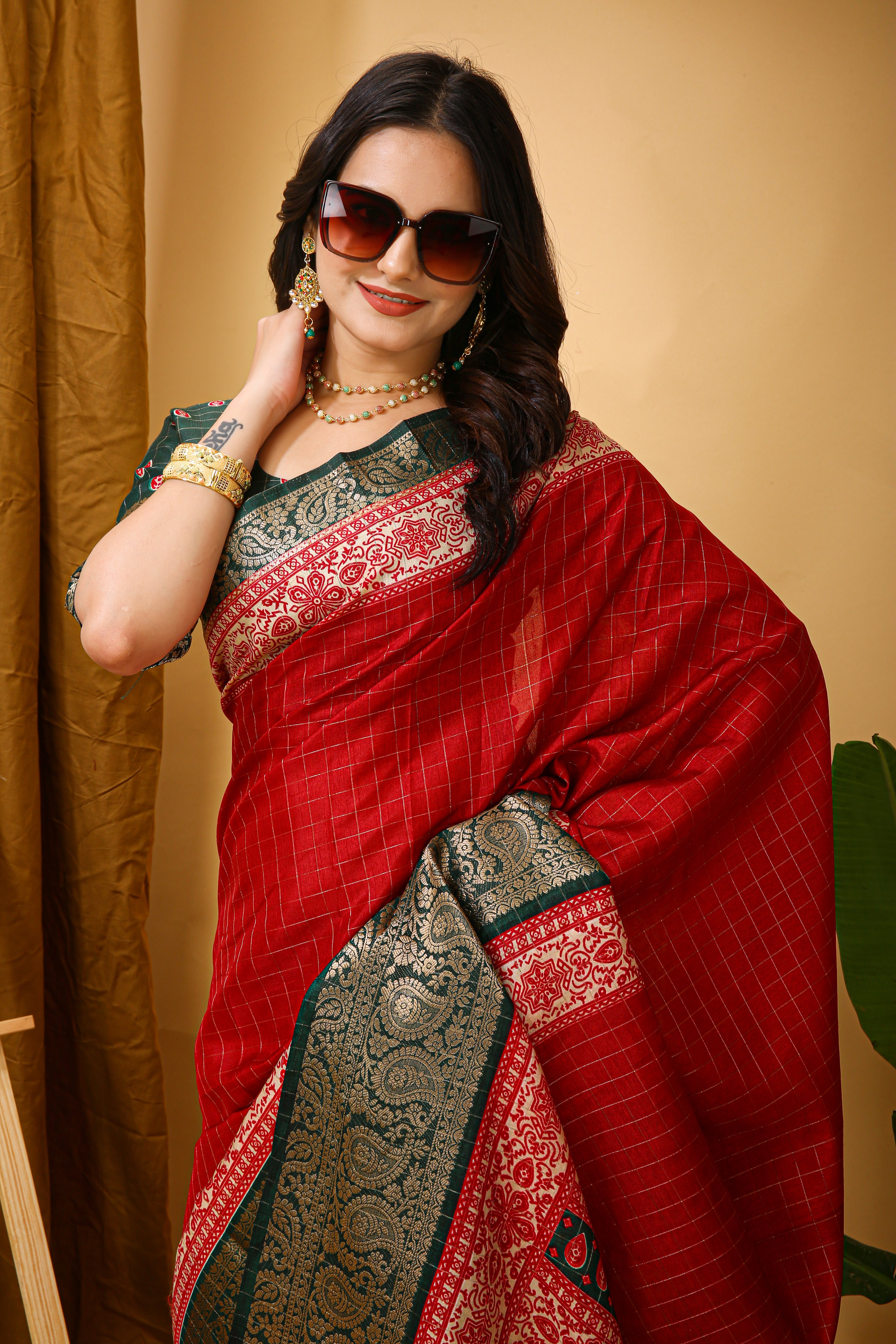 New Enchanting Soft Cotton Checks Printed Red Saree With Unstiched Blouse