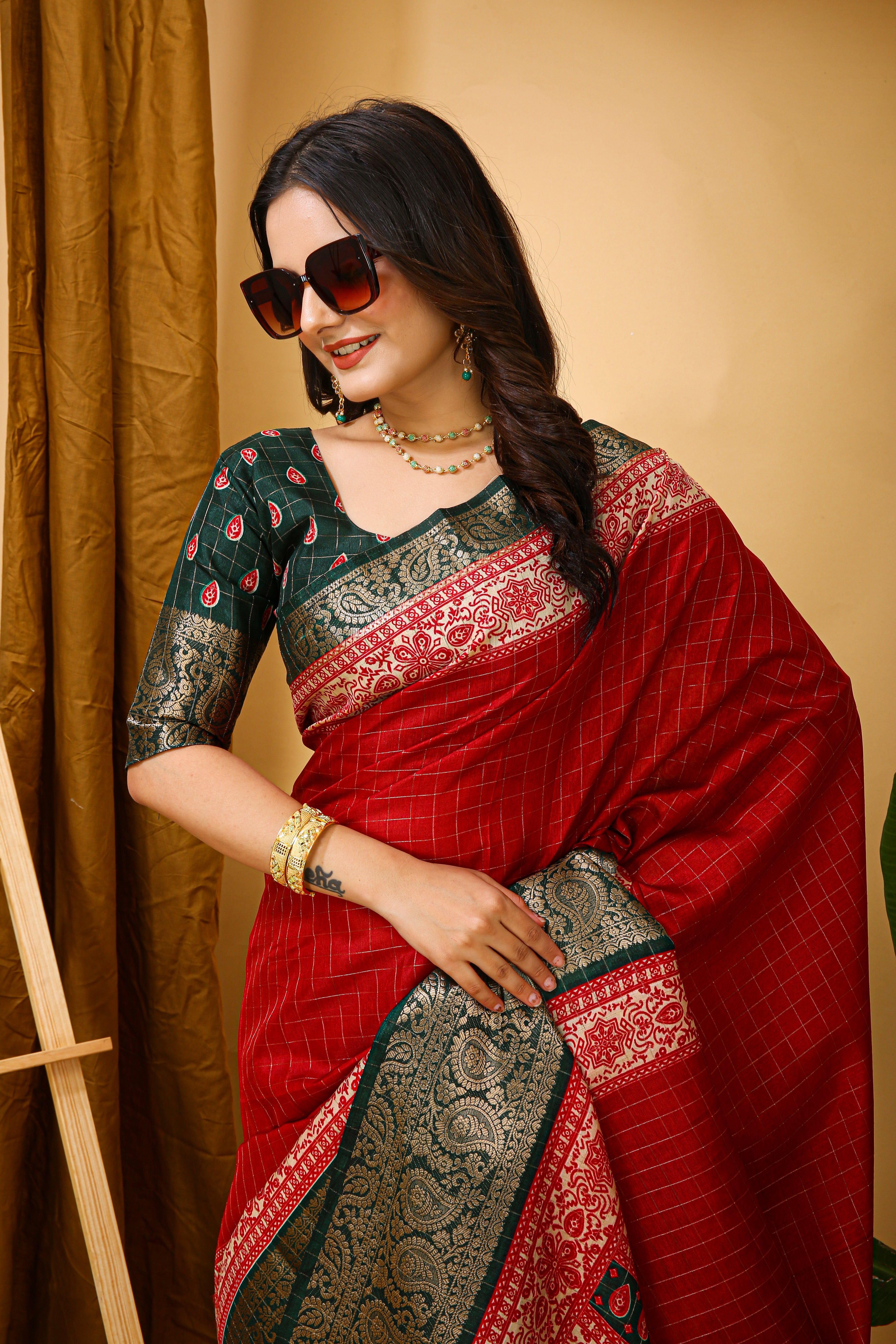 New Enchanting Soft Cotton Checks Printed Red Saree With Unstiched Blouse