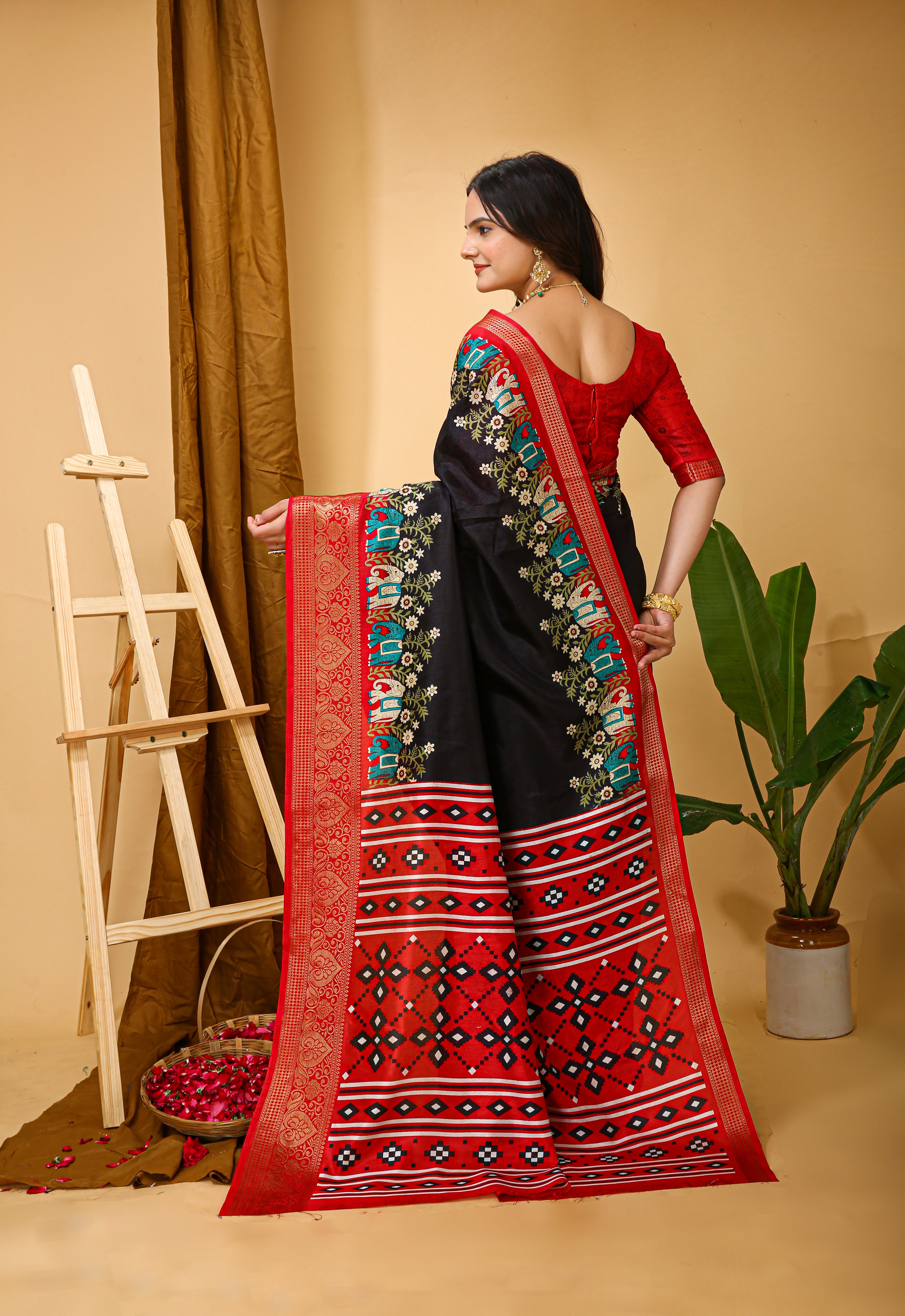 New Enchanting Soft Cotton Traditional Elephant Printed Black Saree With Unstiched Blouse