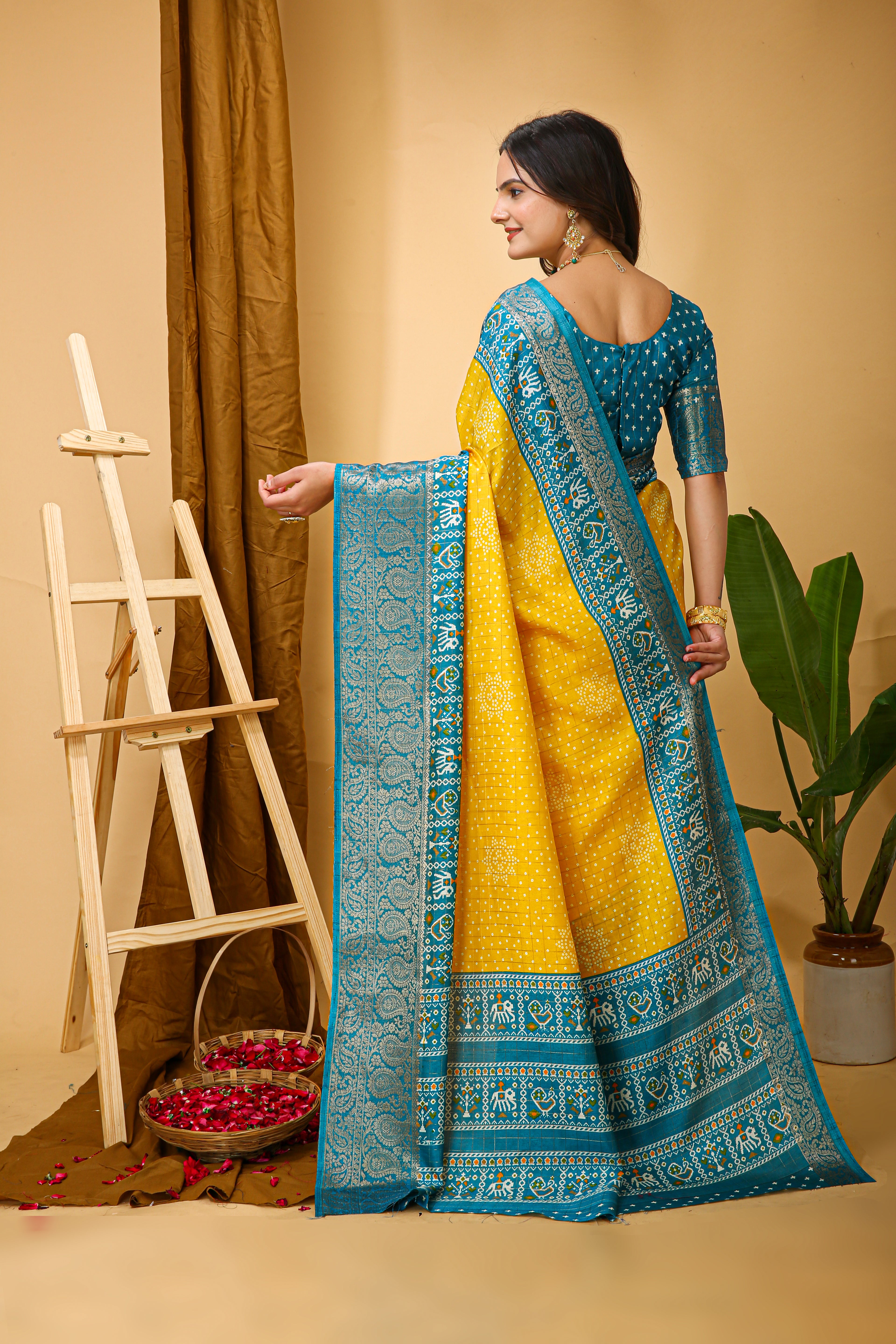 New Enchanting soft cotton Bandhani Printed Yellow Saree With Unstiched Blouse