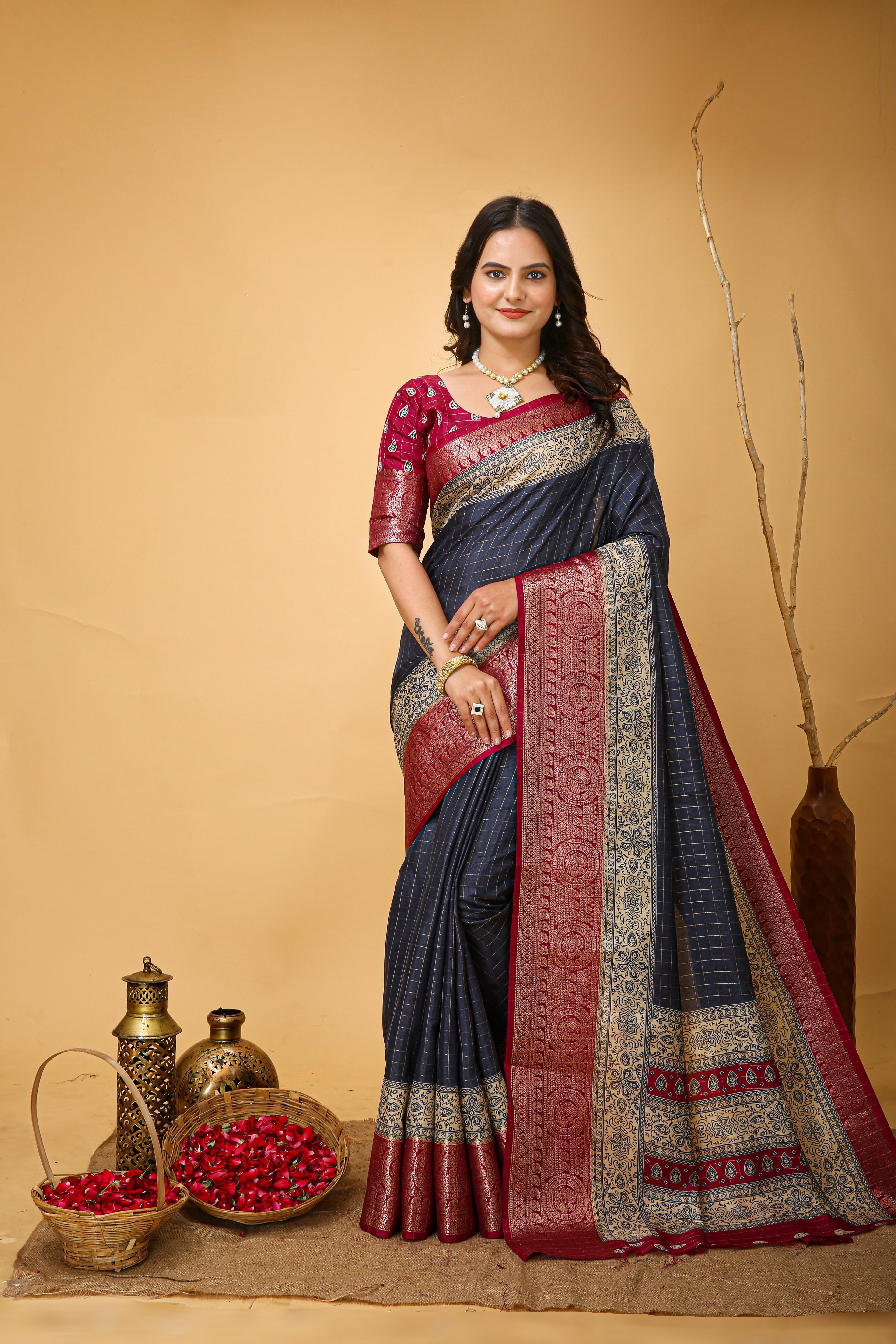 New Enchanting Soft Cotton Checks Printed Grey Saree With Unstiched Blouse