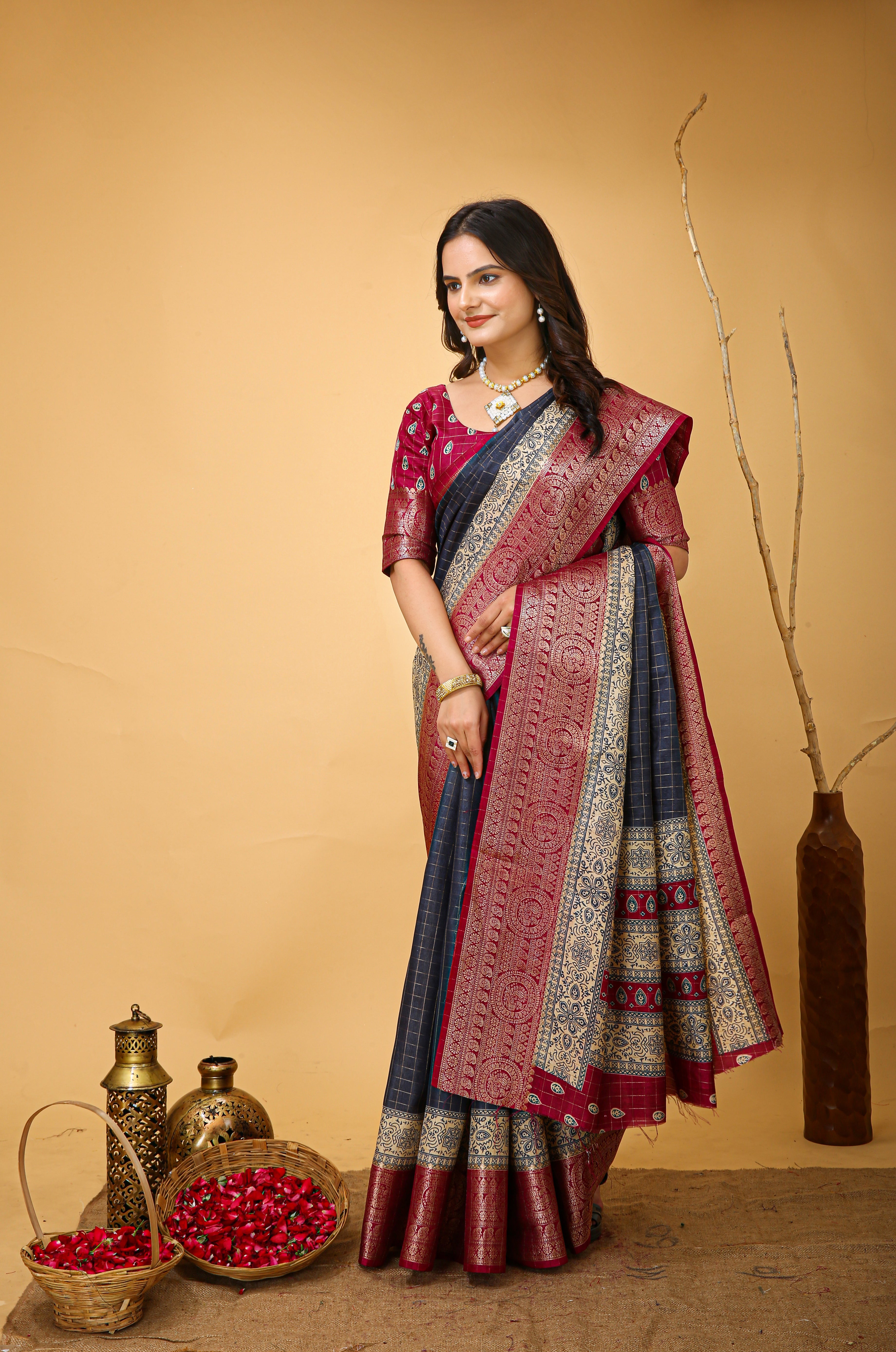 New Enchanting Soft Cotton Checks Printed Grey Saree With Unstiched Blouse