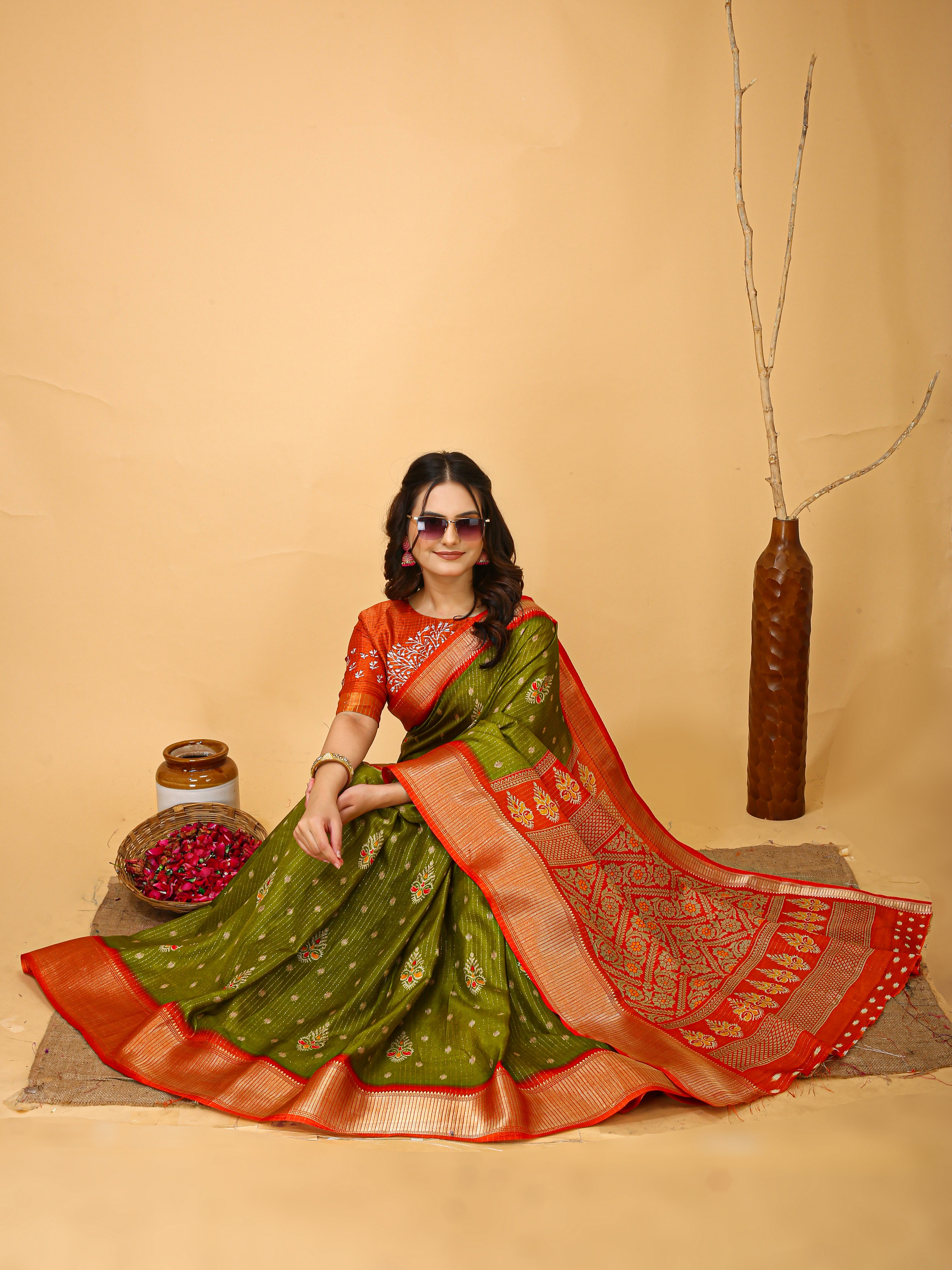 New Fancy Kalamkari Print And Jecard Kanjivaram Zari Border Soft Cotton Parrot Green Saree With Unstiched Blouse