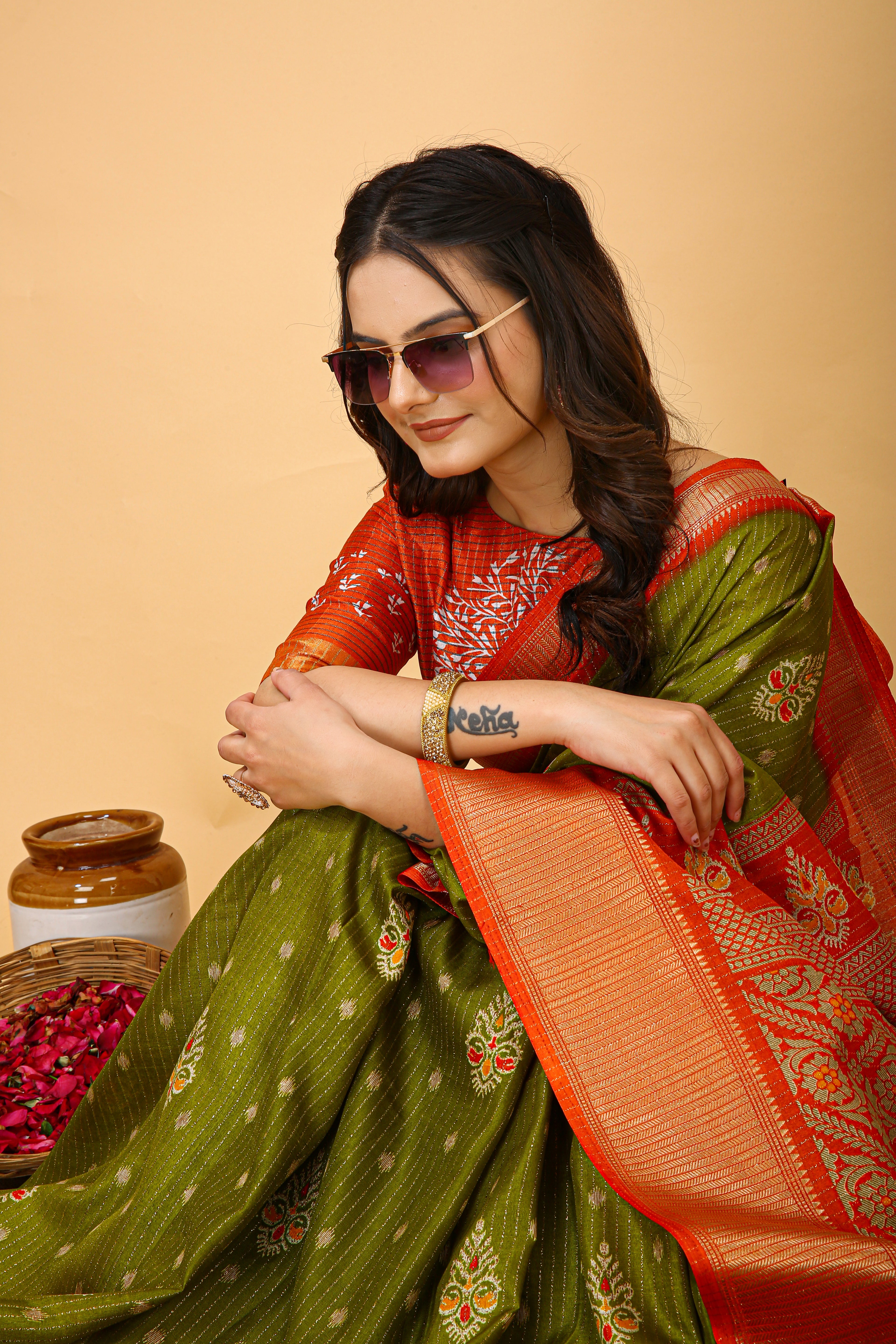 New Fancy Kalamkari Print And Jecard Kanjivaram Zari Border Soft Cotton Parrot Green Saree With Unstiched Blouse