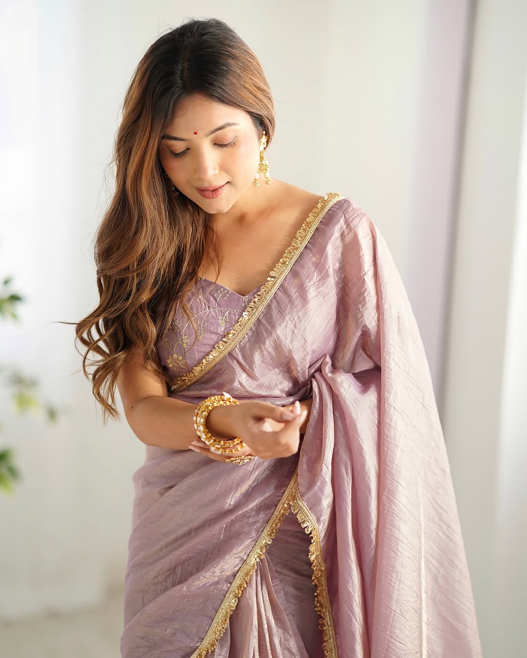 New One Minute Ready To Wear Pure Soft Gold Crush Silk Onion Pink Saree With Beautiful Gold Colour Lace Border With Same Design Full Stiched Blouse