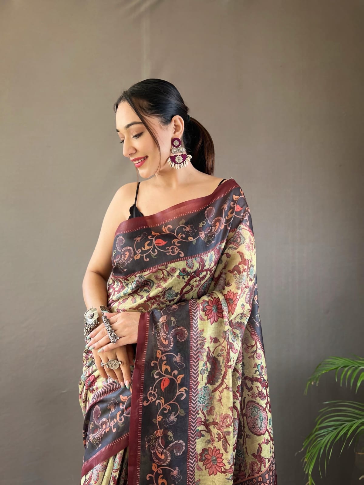 New Designer Soft Cotton Saree With Hand Picked Kalamkari Prints With Contrast Unstiched Blouse Piece - Pastel Green