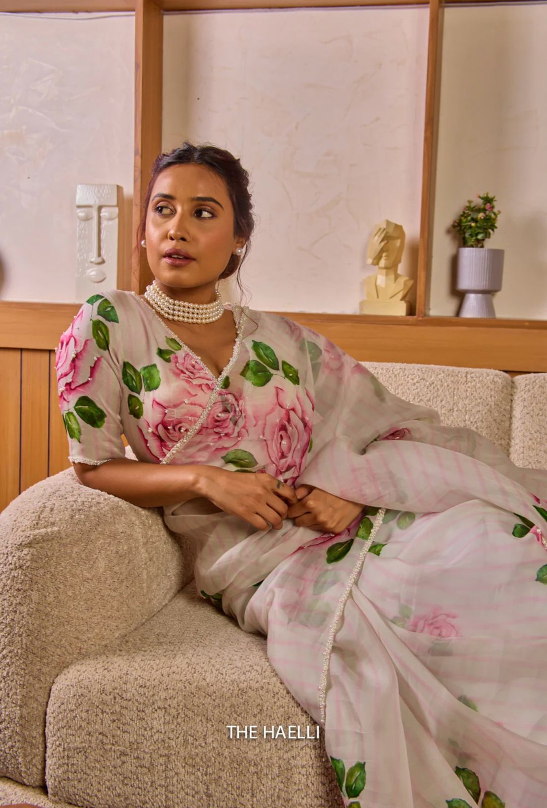 New Designer Floral Hand Worked Tebby Slik Saree With Floral Printed Pearl Hand-Worked Sleeveless Stiched Blouse