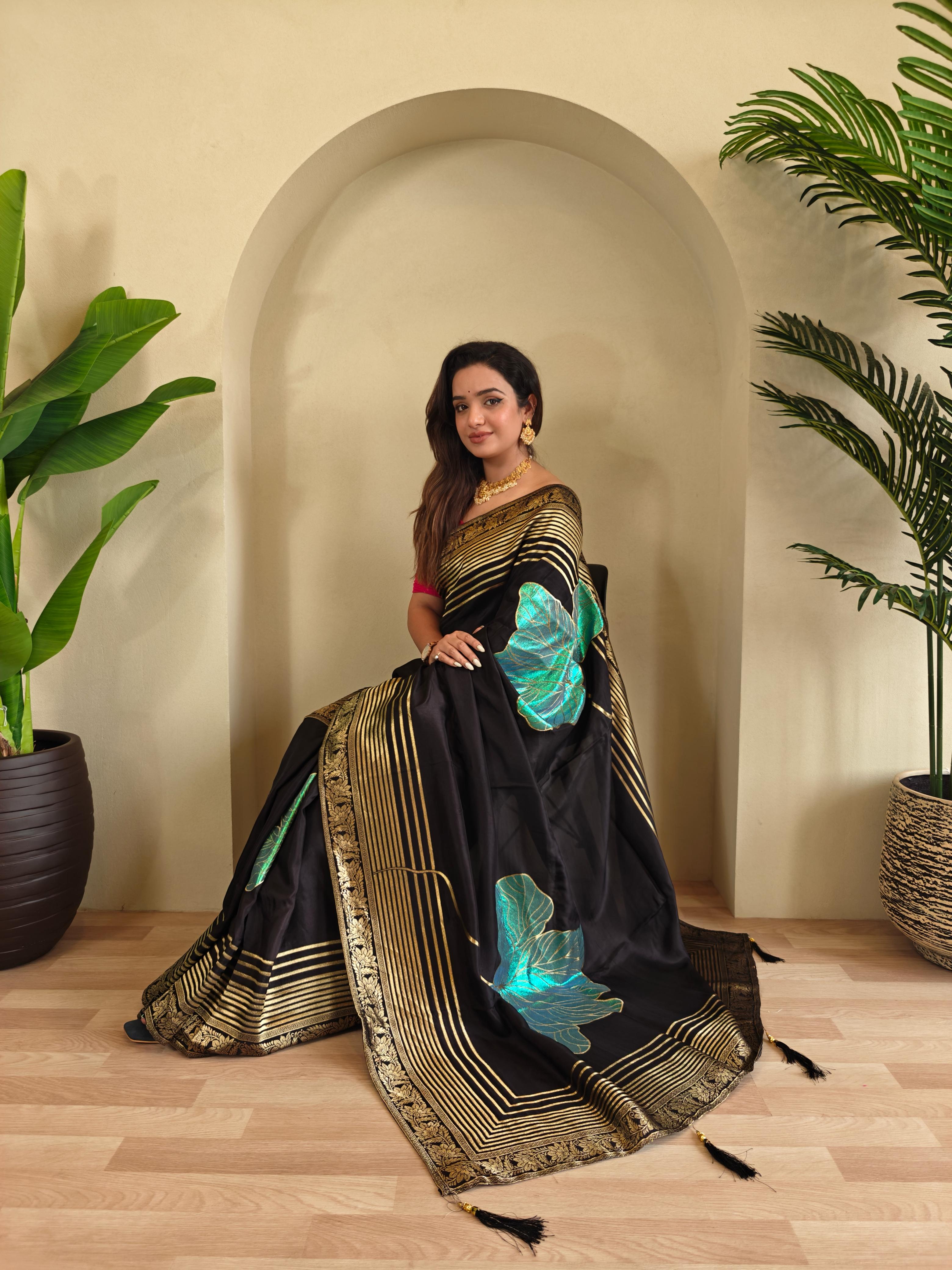 New Designer Munga Silk Saree With Zari Woven 3D Flower Design Along With Unstiched Blouse Piece - Black