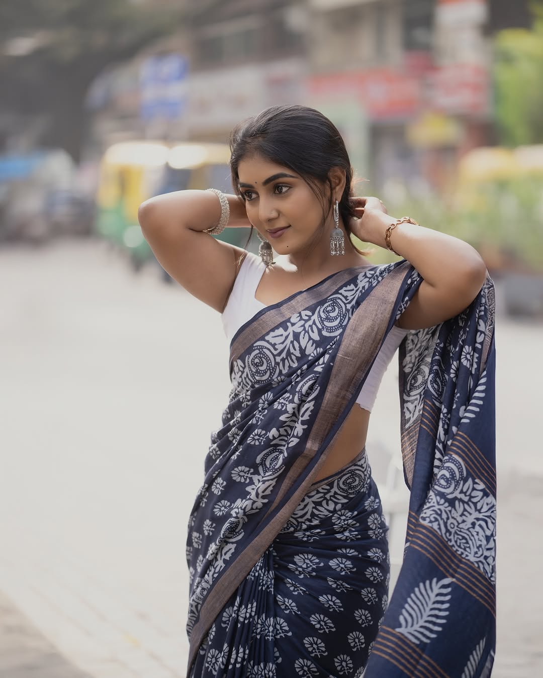 New One Minute Ready To Wear Dark Blue Pure Soft Linen Silk Saree With White Unstiched Blouse Piece