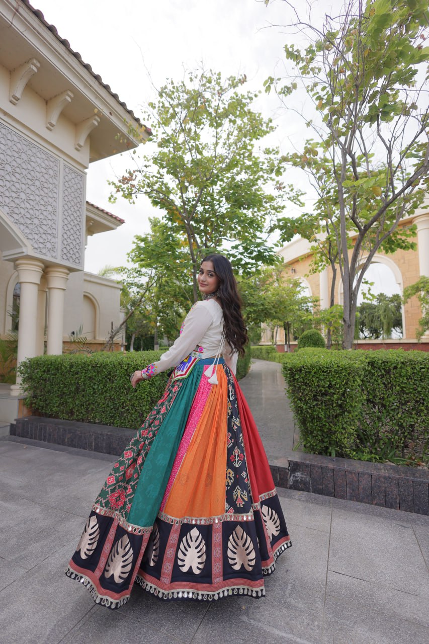Multicolor Cotton Printed Kutchi Gamthi Mirror Work Lehenga Set ✨