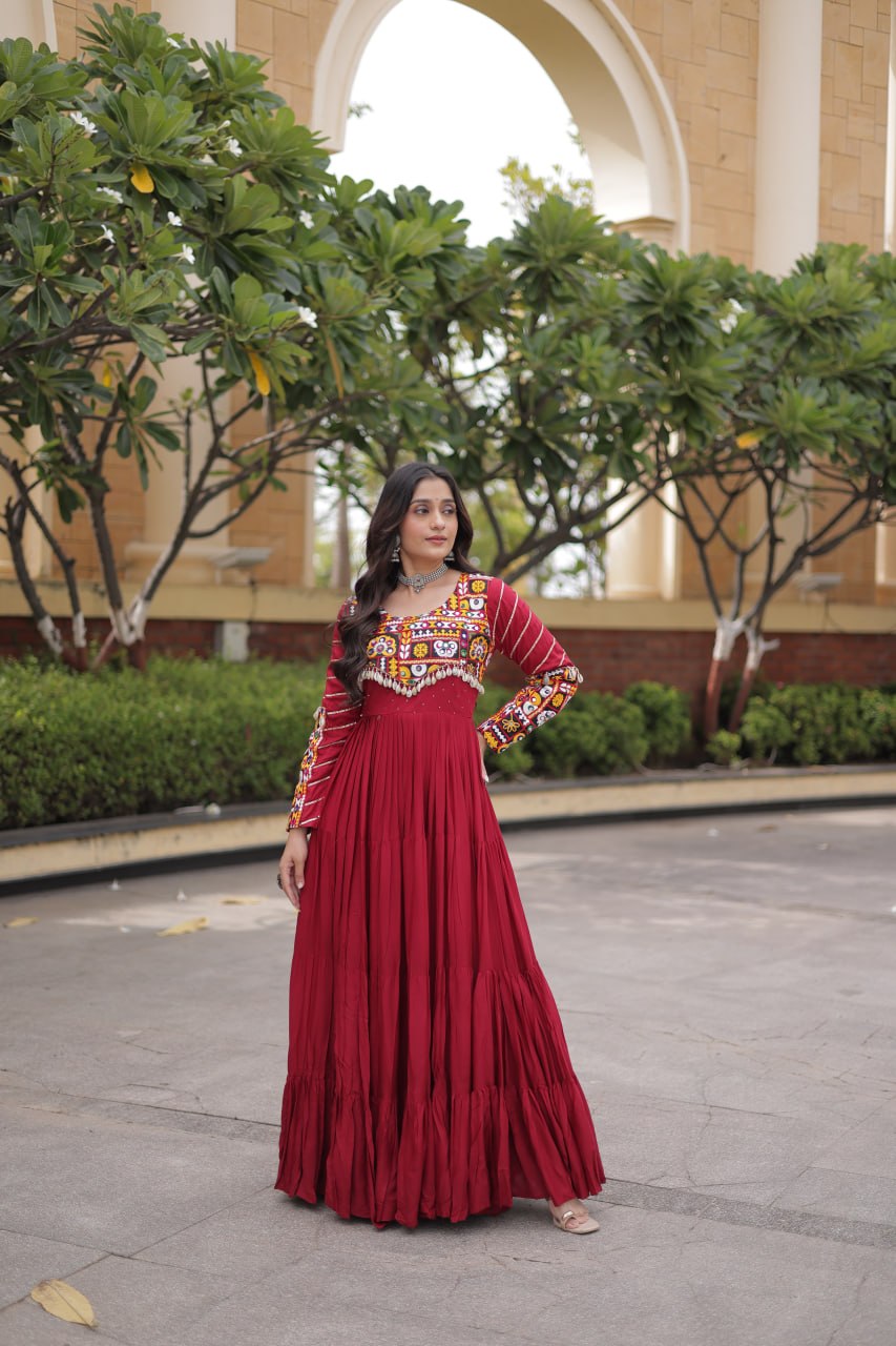 Riwaayat Maroon Rayon Gamthi Embroidered Navratri Gown