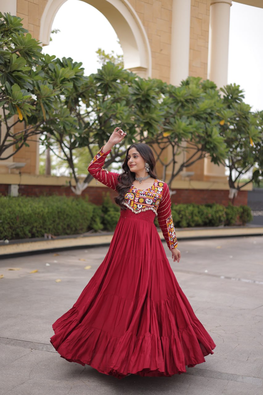 Riwaayat Maroon Rayon Gamthi Embroidered Navratri Gown
