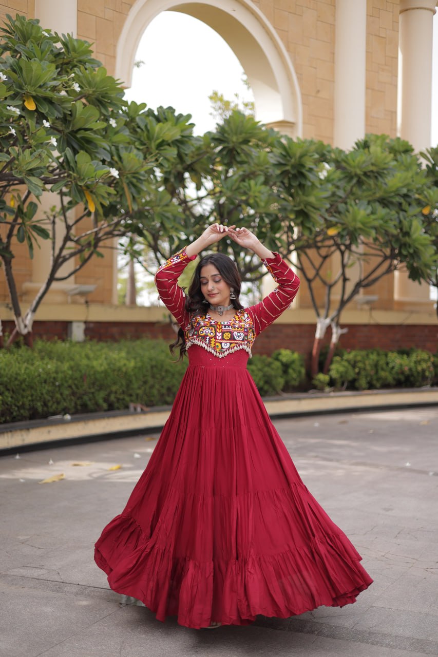 Riwaayat Maroon Rayon Gamthi Embroidered Navratri Gown