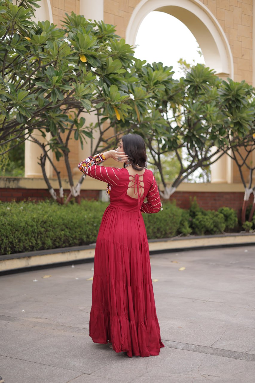 Riwaayat Maroon Rayon Gamthi Embroidered Navratri Gown
