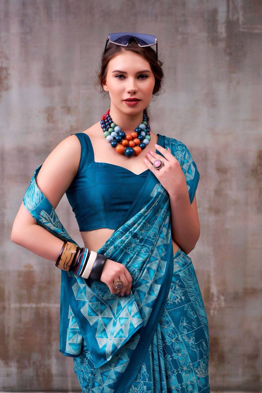Royal Blue Model Silk Saree With Elegant Digital Print With Printed Blouse Piece