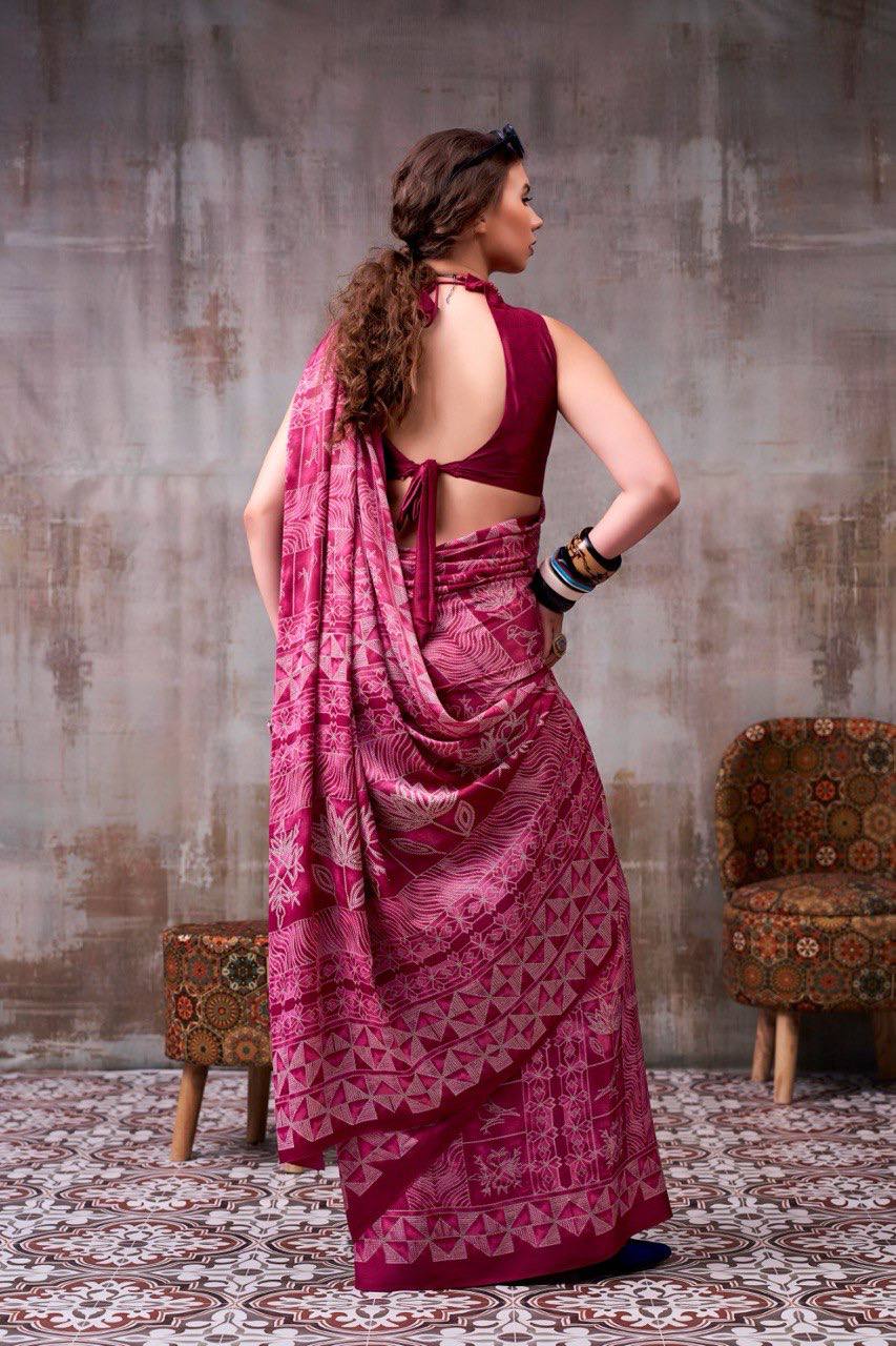 Magenta Pink Model Silk Saree With Elegant Digital Print & Traditional Motifs With Printed Blouse Piece
