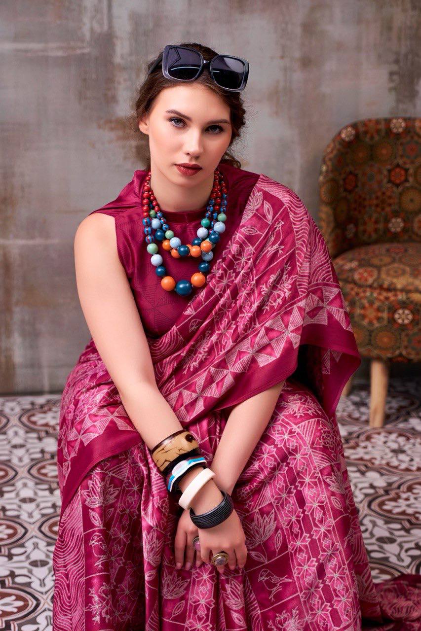 Magenta Pink Model Silk Saree With Elegant Digital Print & Traditional Motifs With Printed Blouse Piece