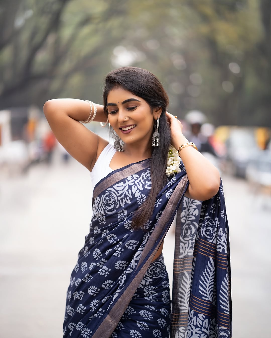 New One Minute Ready To Wear Dark Blue Pure Soft Linen Silk Saree With White Unstiched Blouse Piece