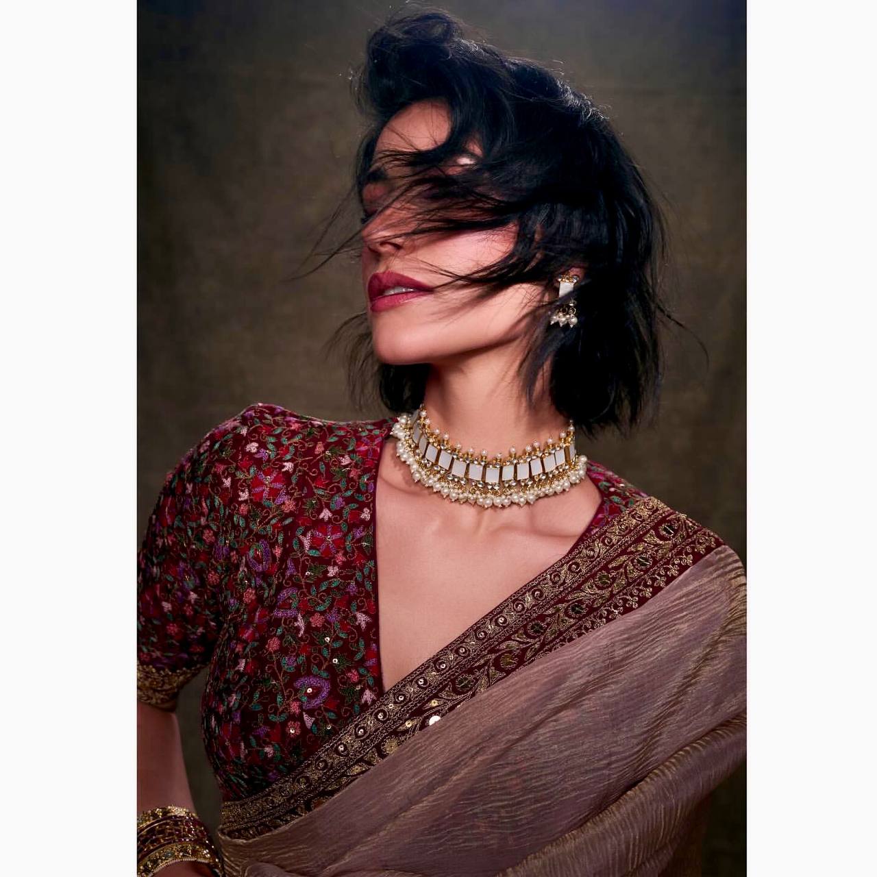 New Designer Soft Twil Banarasi Crush Saree With Sequence And Dori  Embroidery Work Lace Border With Banglori Silk Unstiched Blouse Piece