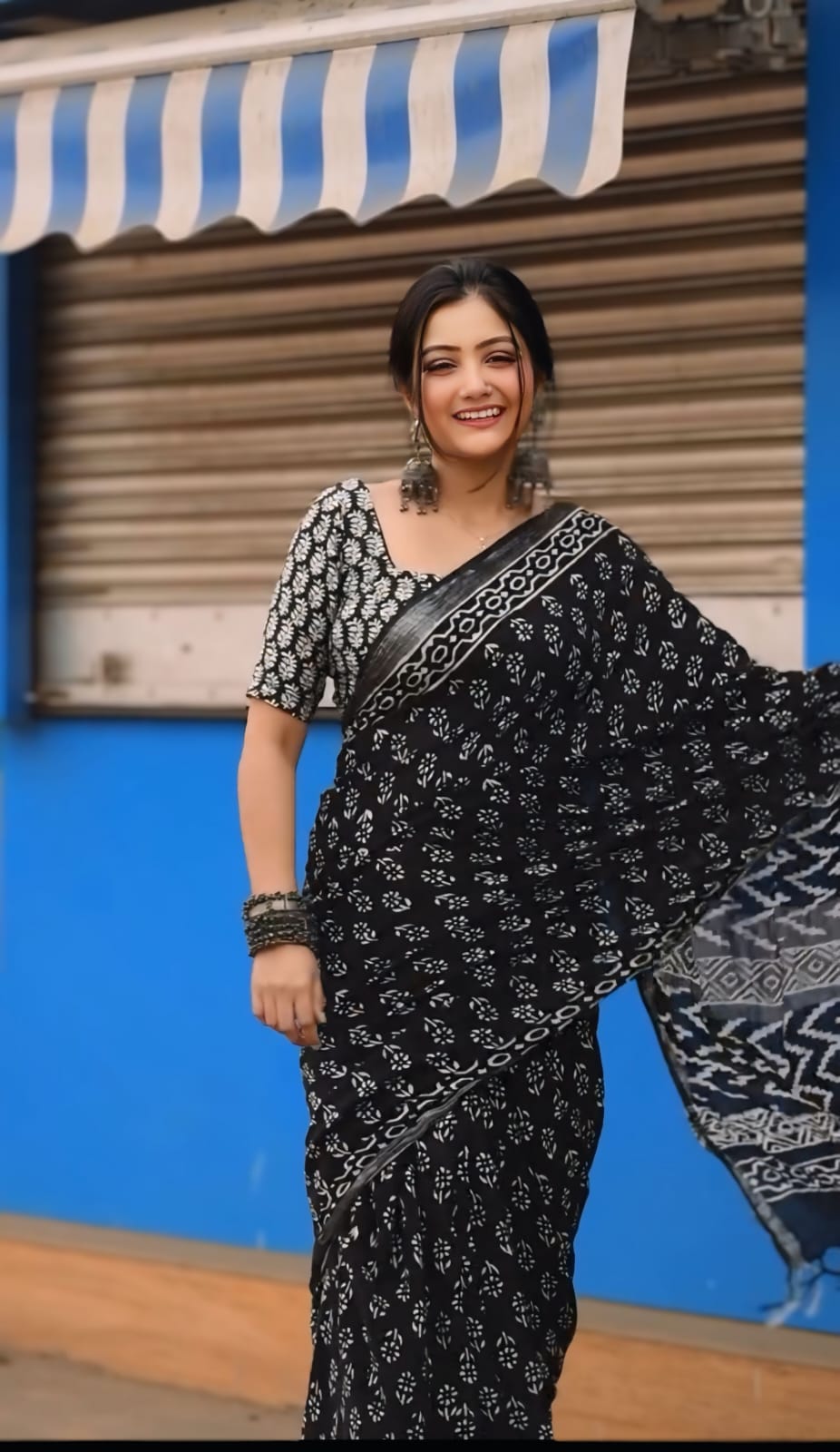 New One Minute Ready To Wear Pure Soft Linen Silk Black Saree With Unstiched Blouse