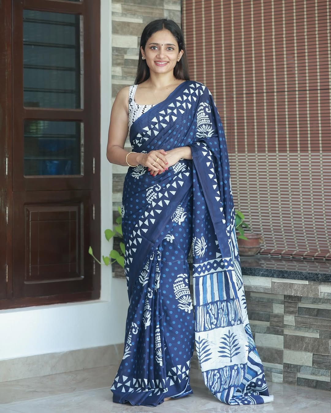 New One Minute Ready To Wear Blue Pure Soft Linen Silk Saree With White Unstiched Blouse Piece