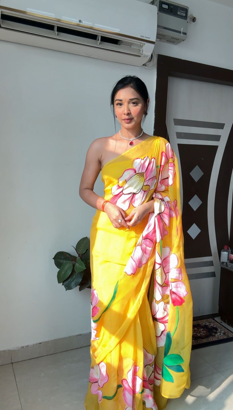 One Minute Ready To Sunflower Pure Soft Georgette Silk Saree