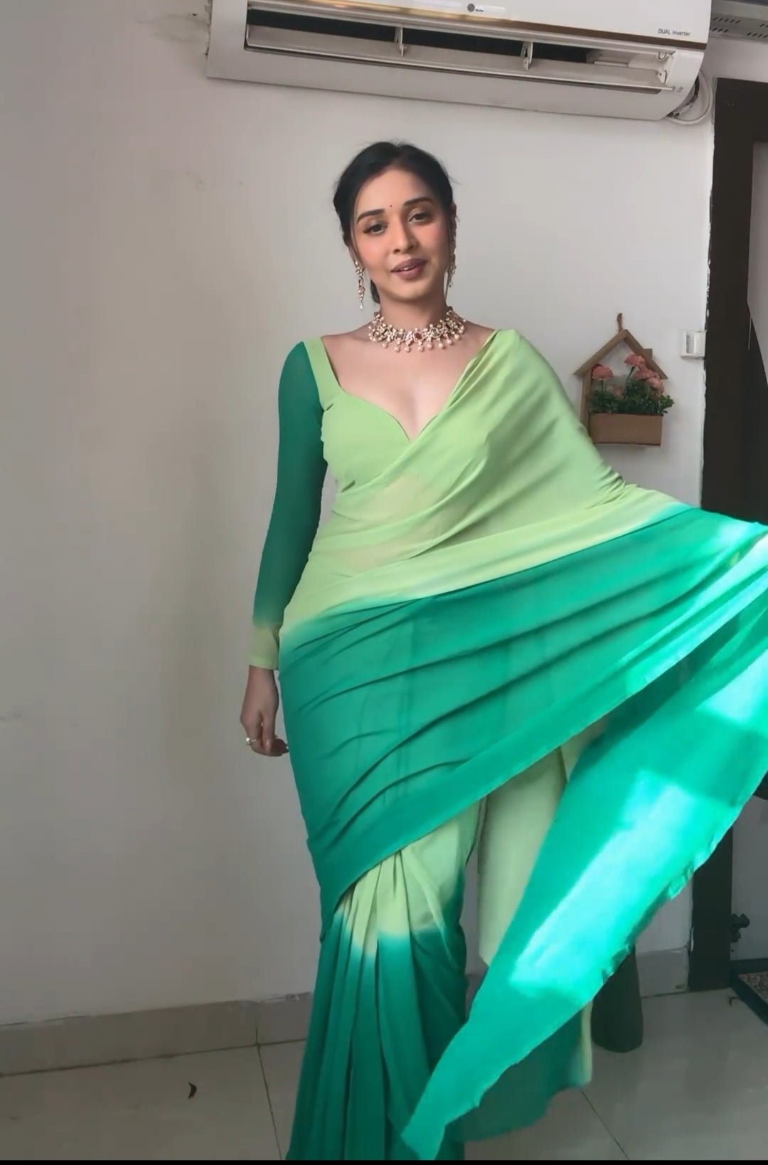 One Minute Ready To  Emerald Elegance Pure Soft Georgette Silk Saree