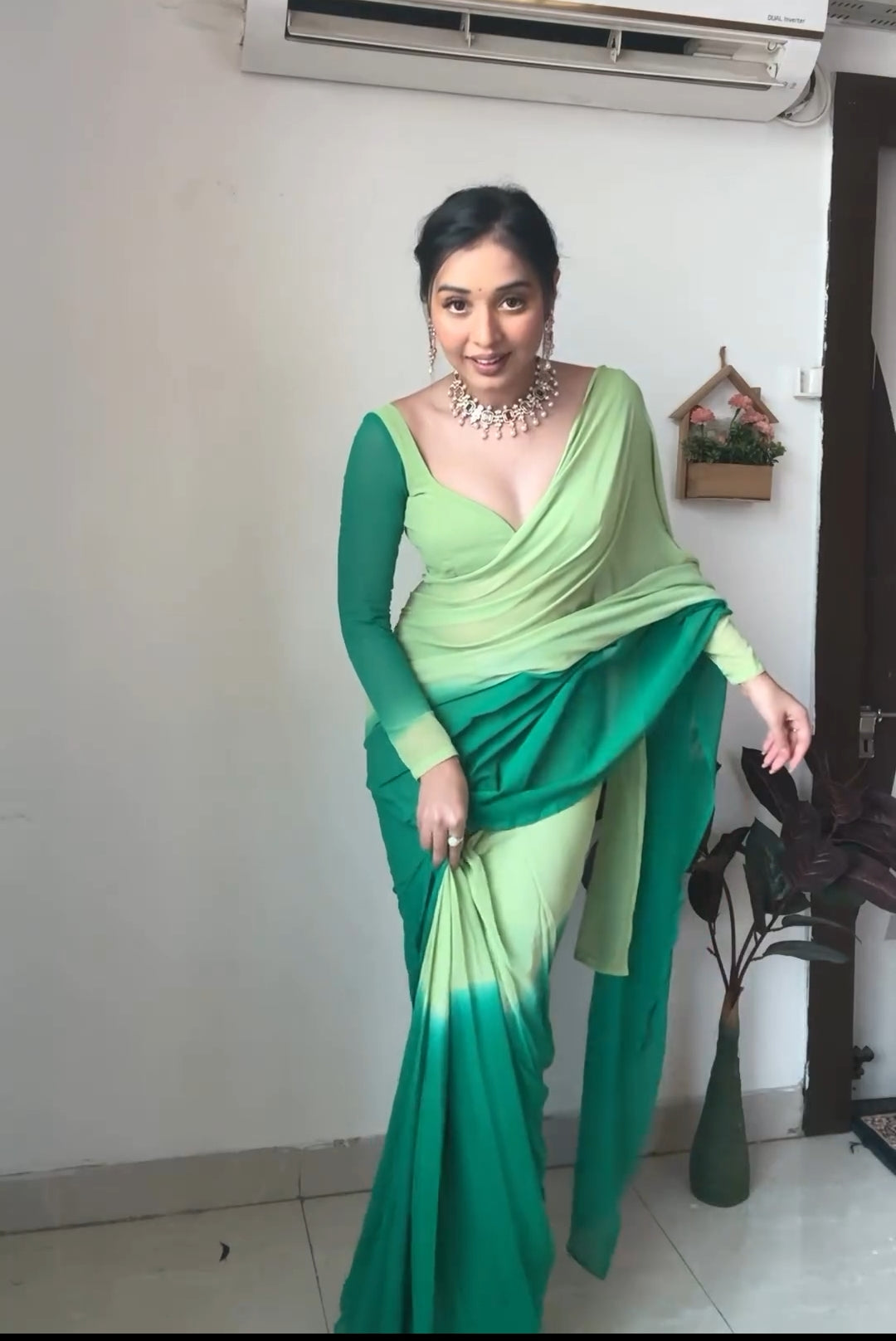 One Minute Ready To  Emerald Elegance Pure Soft Georgette Silk Saree