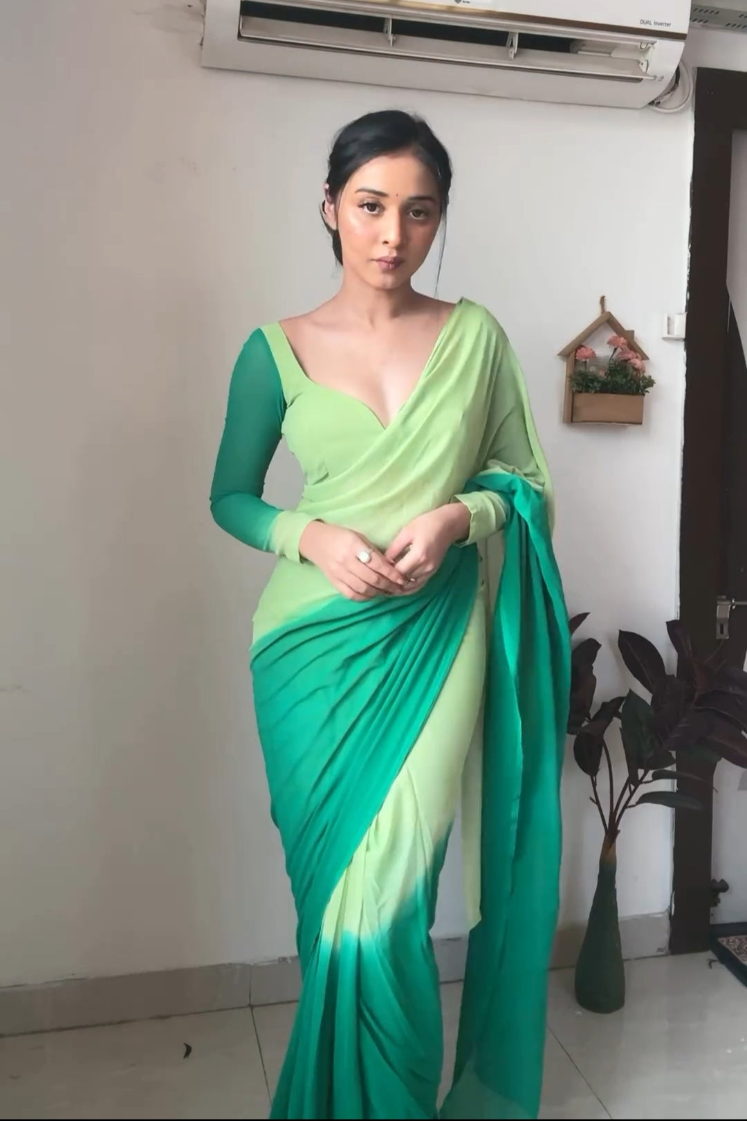 One Minute Ready To  Emerald Elegance Pure Soft Georgette Silk Saree