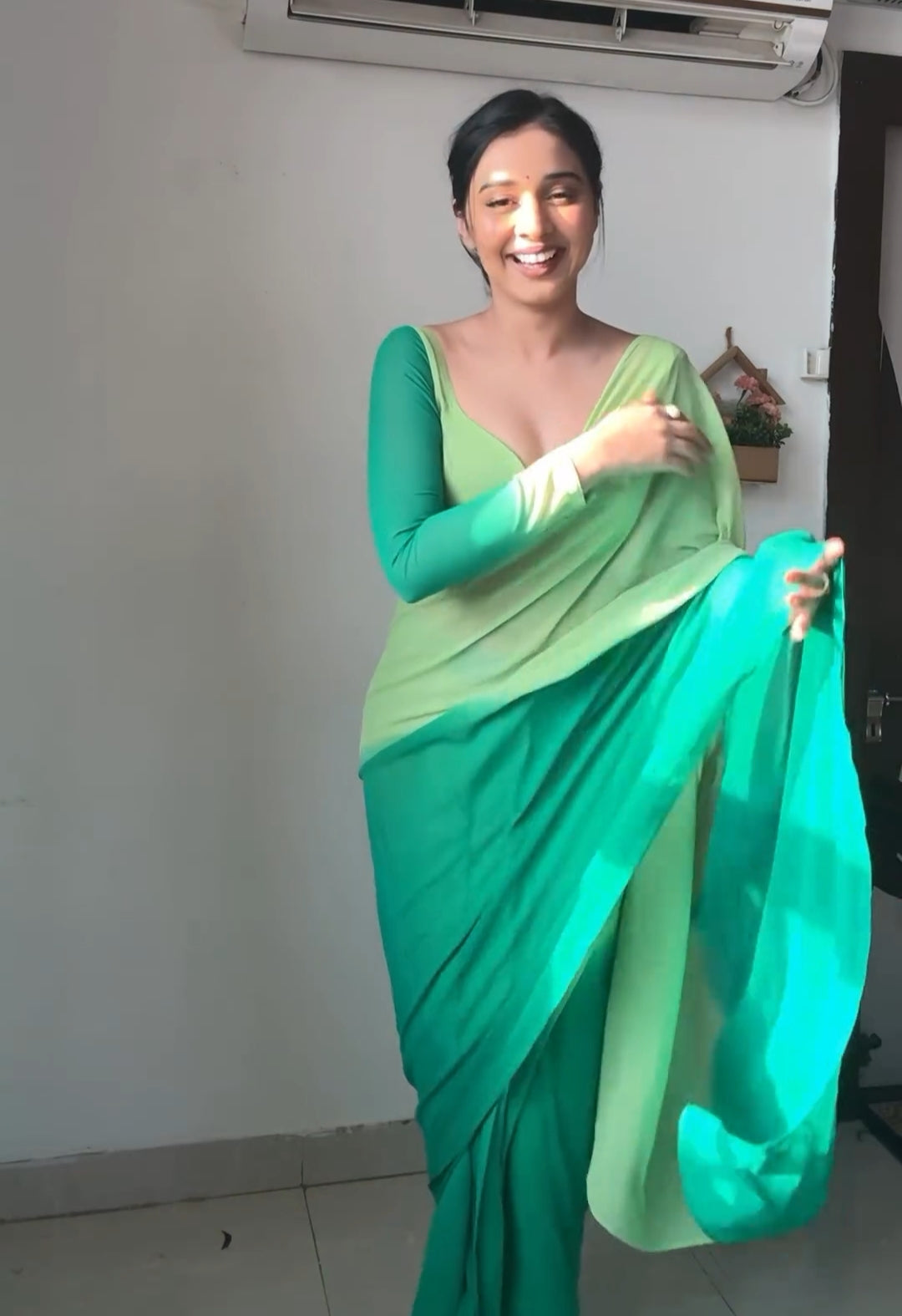 One Minute Ready To  Emerald Elegance Pure Soft Georgette Silk Saree