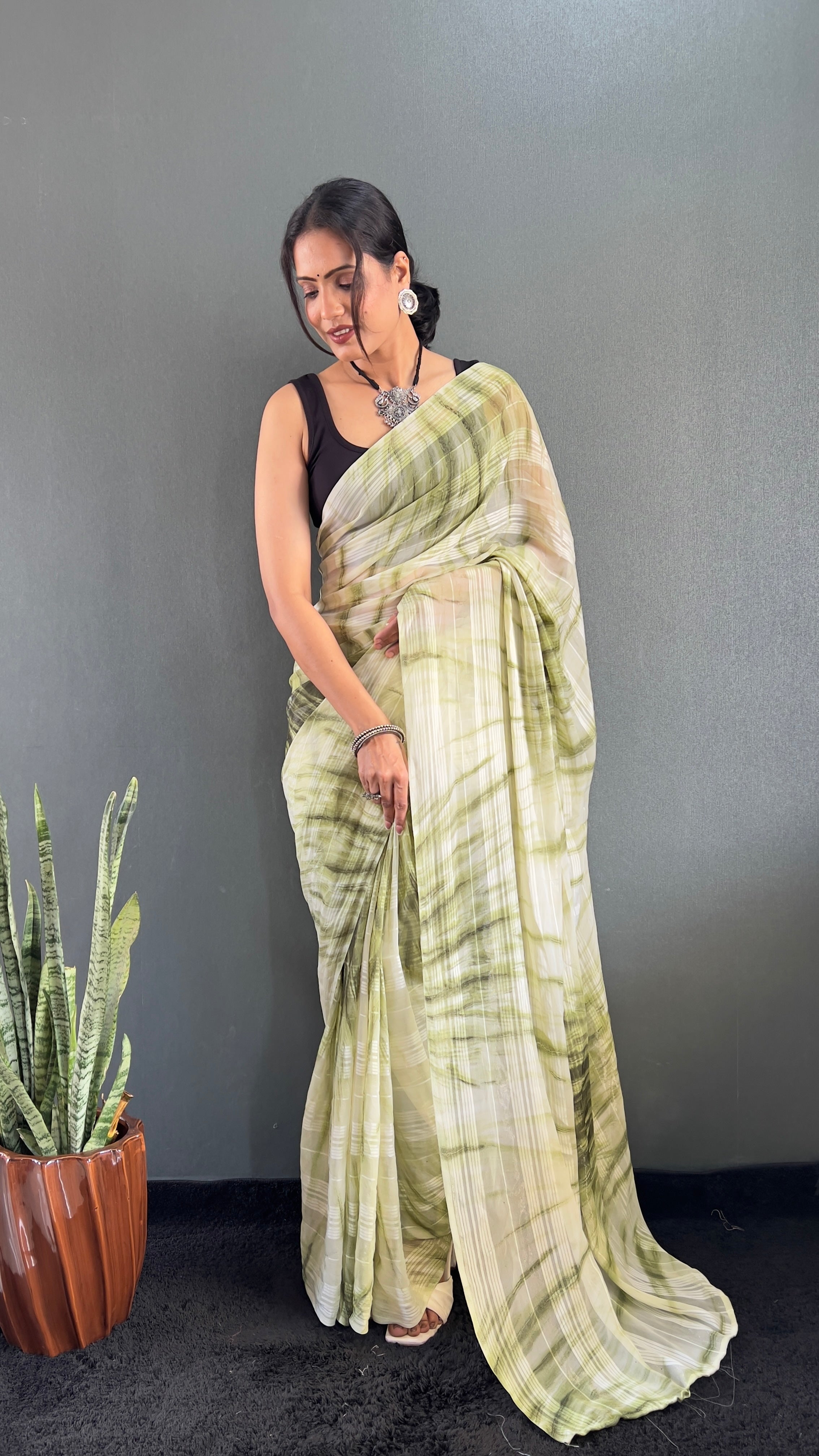 Annaya One Minute Ready To Wear Green Saree with unstitch Blouse