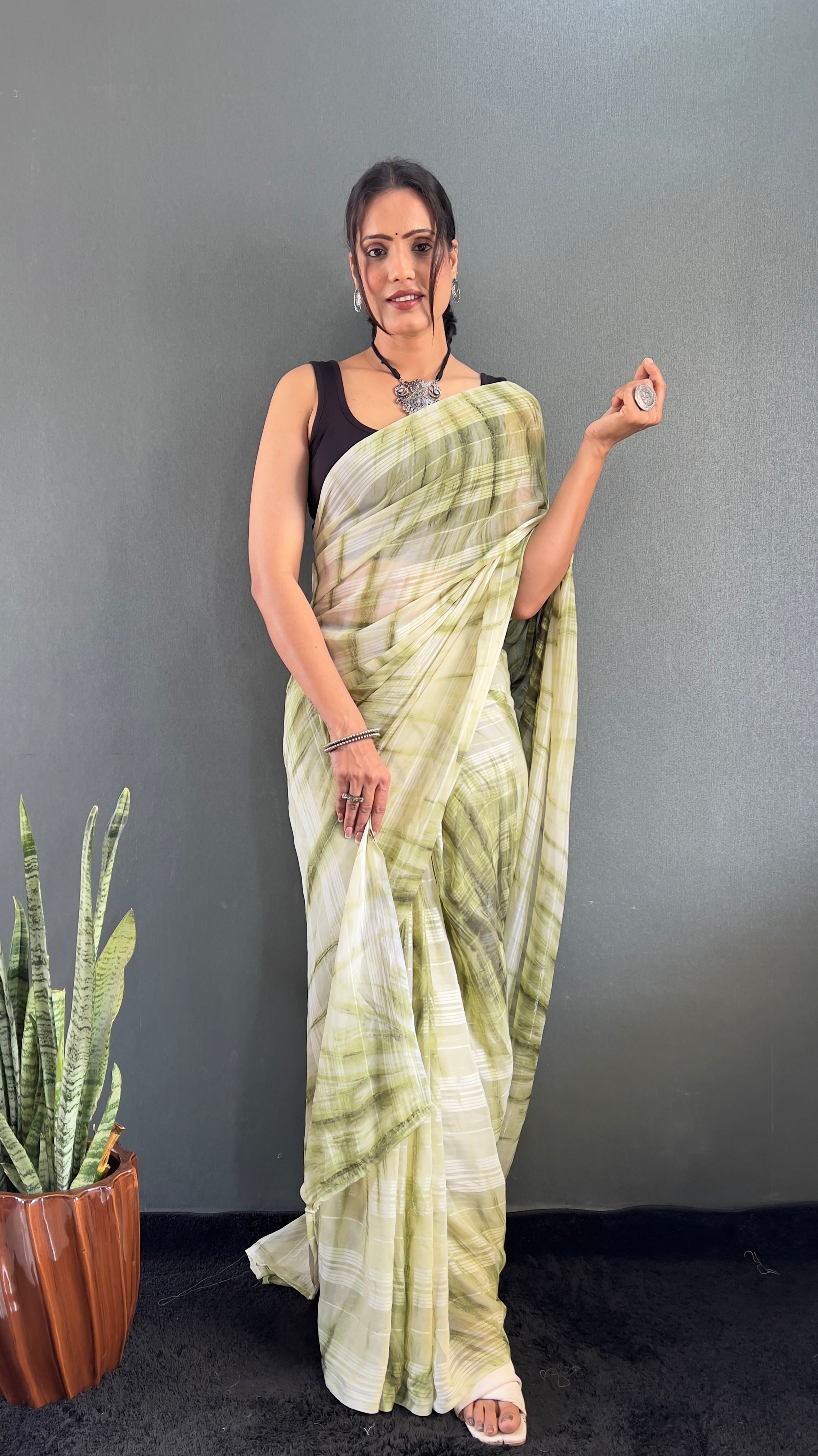 Annaya One Minute Ready To Wear Green Saree with unstitch Blouse