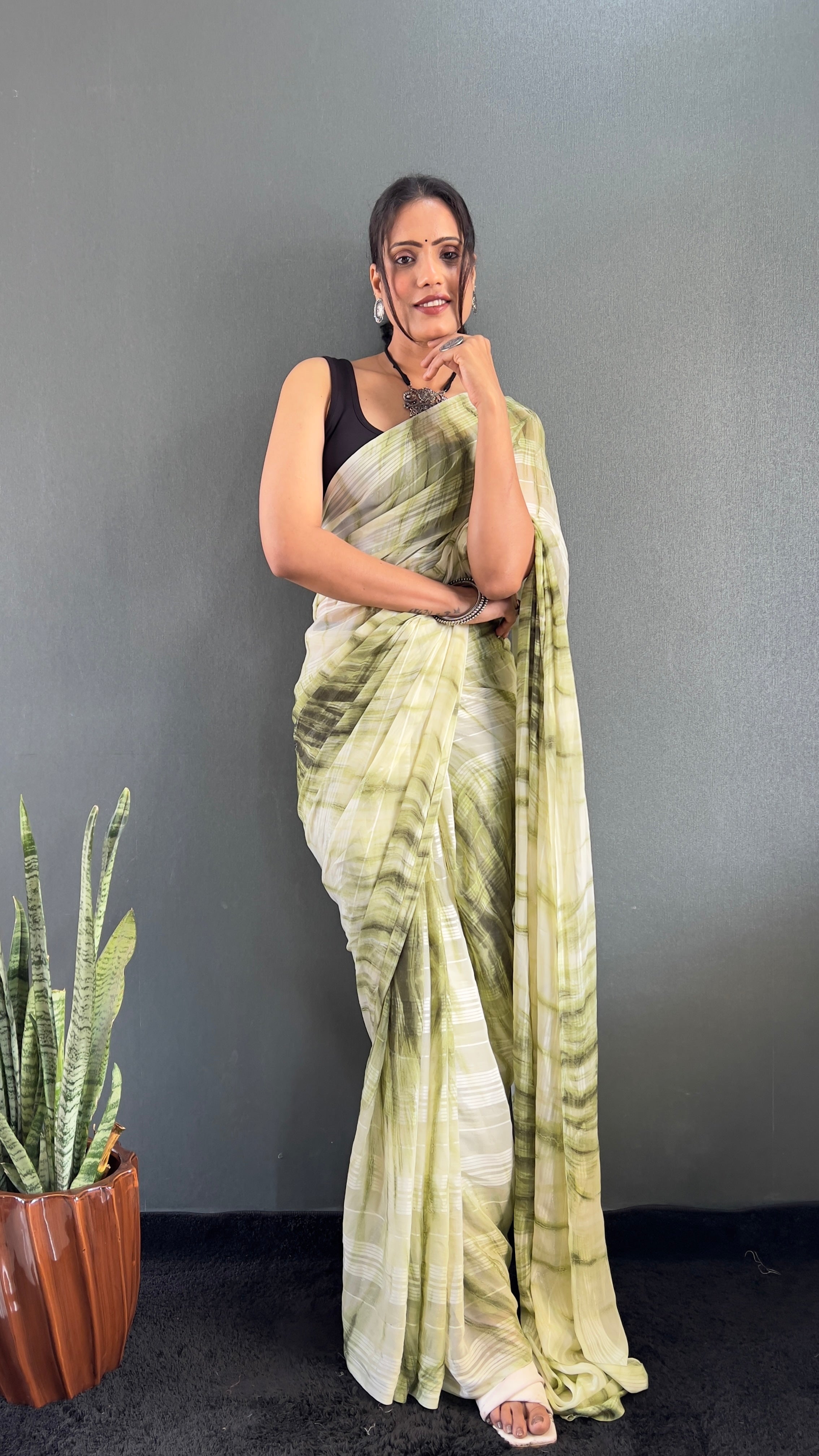 Annaya One Minute Ready To Wear Green Saree with unstitch Blouse