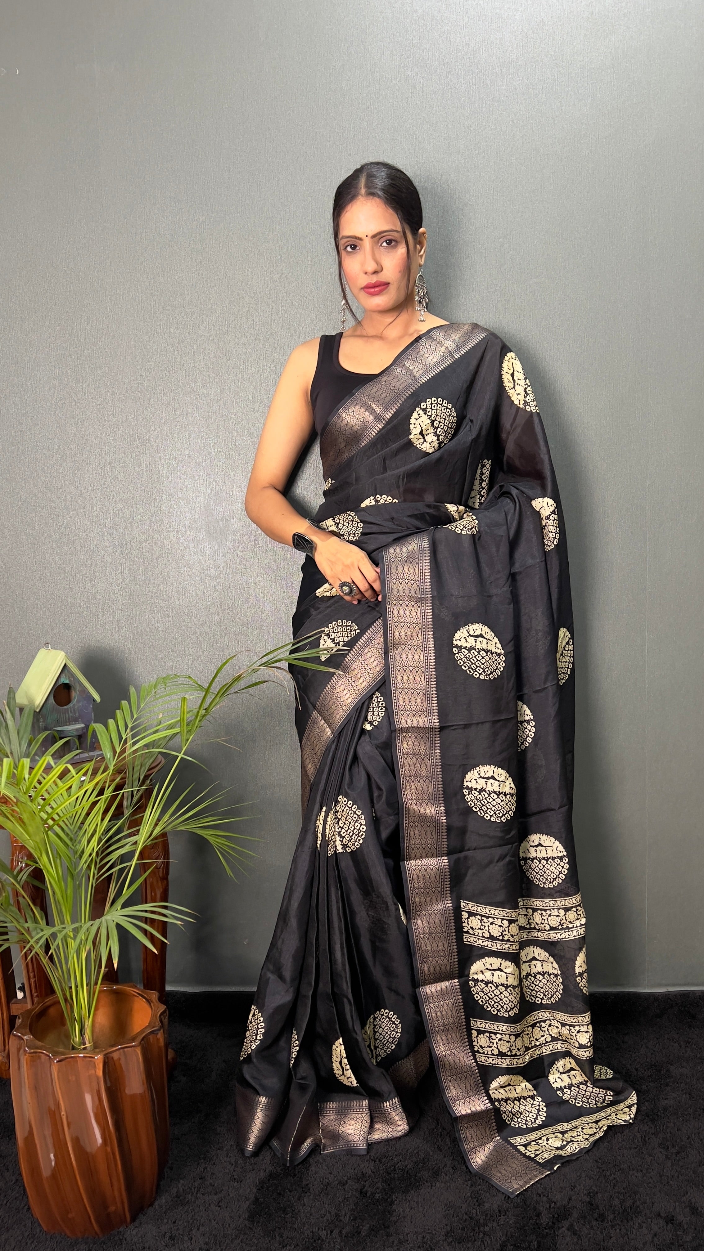 Gola Cotton One Minute Ready To Wear Black Saree With Unstiched Blouse