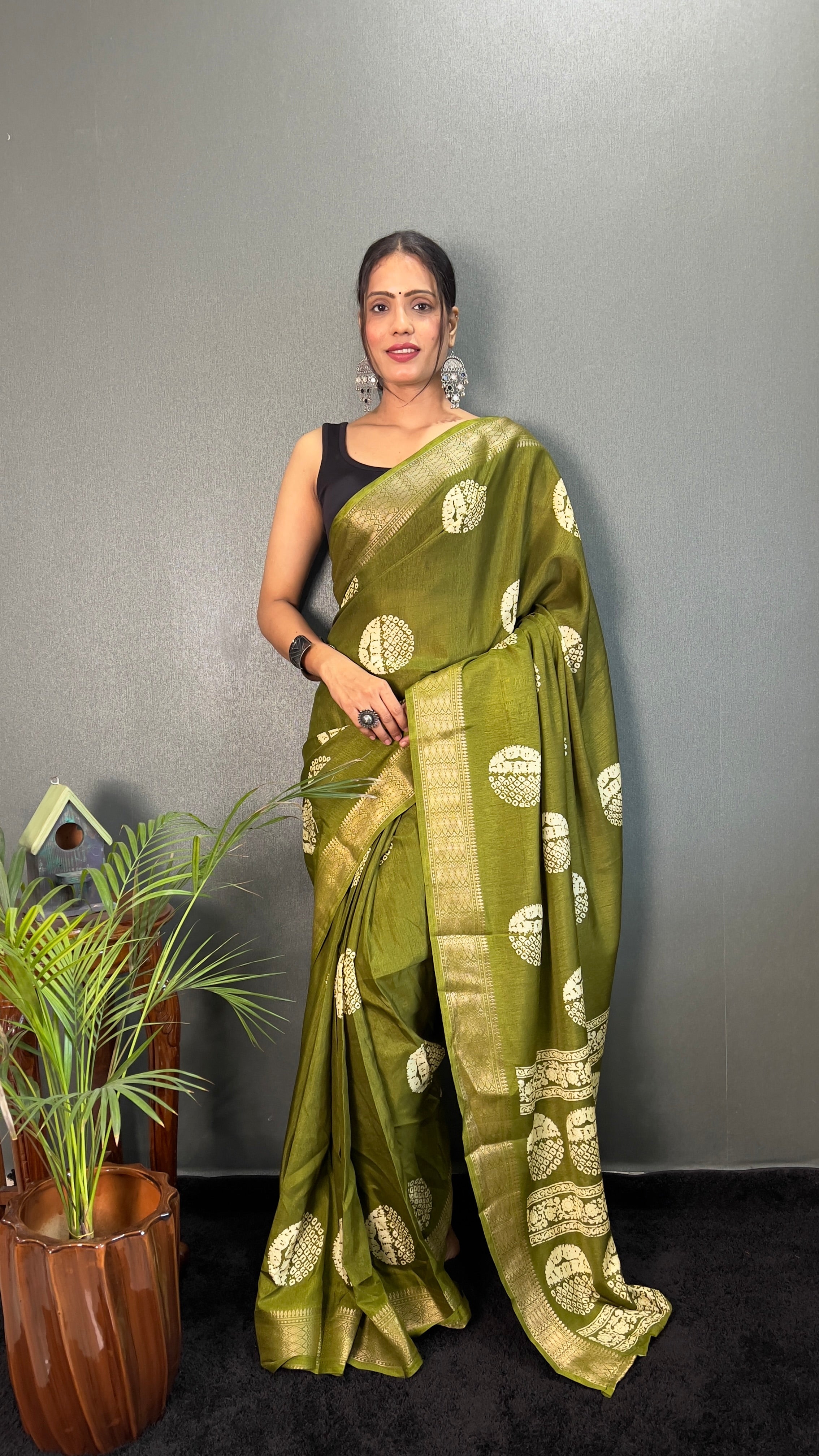 Gola Cotton One Minute Ready To Wear Mehendi Green Saree With Unstiched Blouse