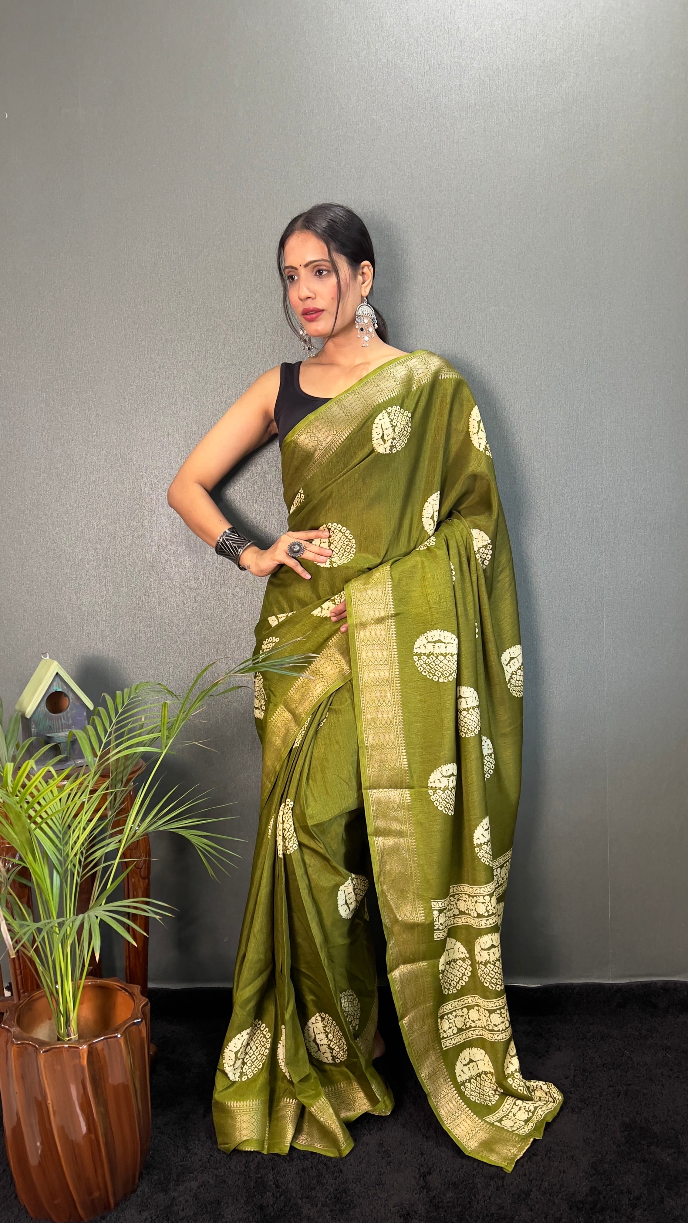 Gola Cotton One Minute Ready To Wear Mehendi Green Saree With Unstiched Blouse