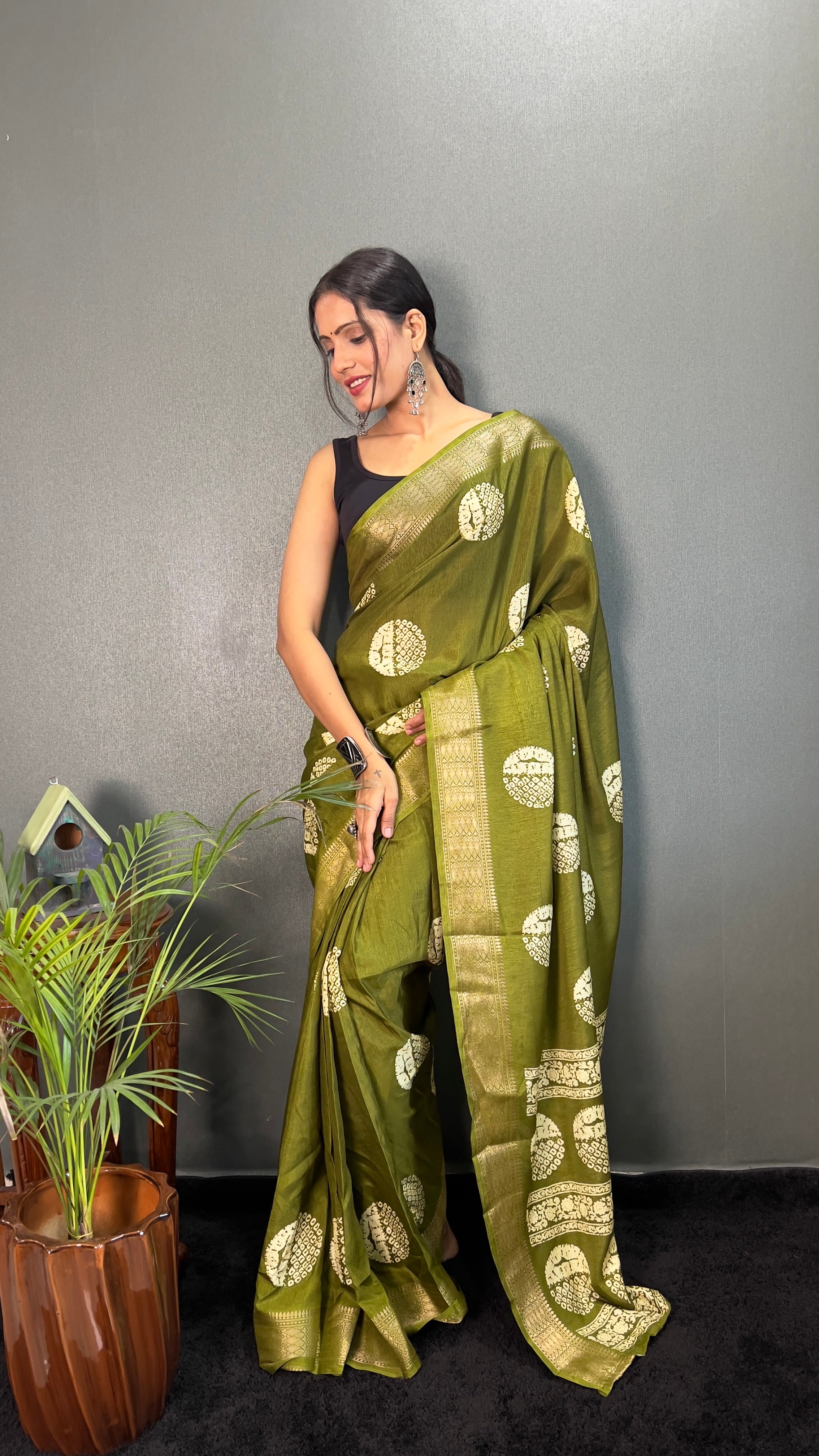 Gola Cotton One Minute Ready To Wear Mehendi Green Saree With Unstiched Blouse