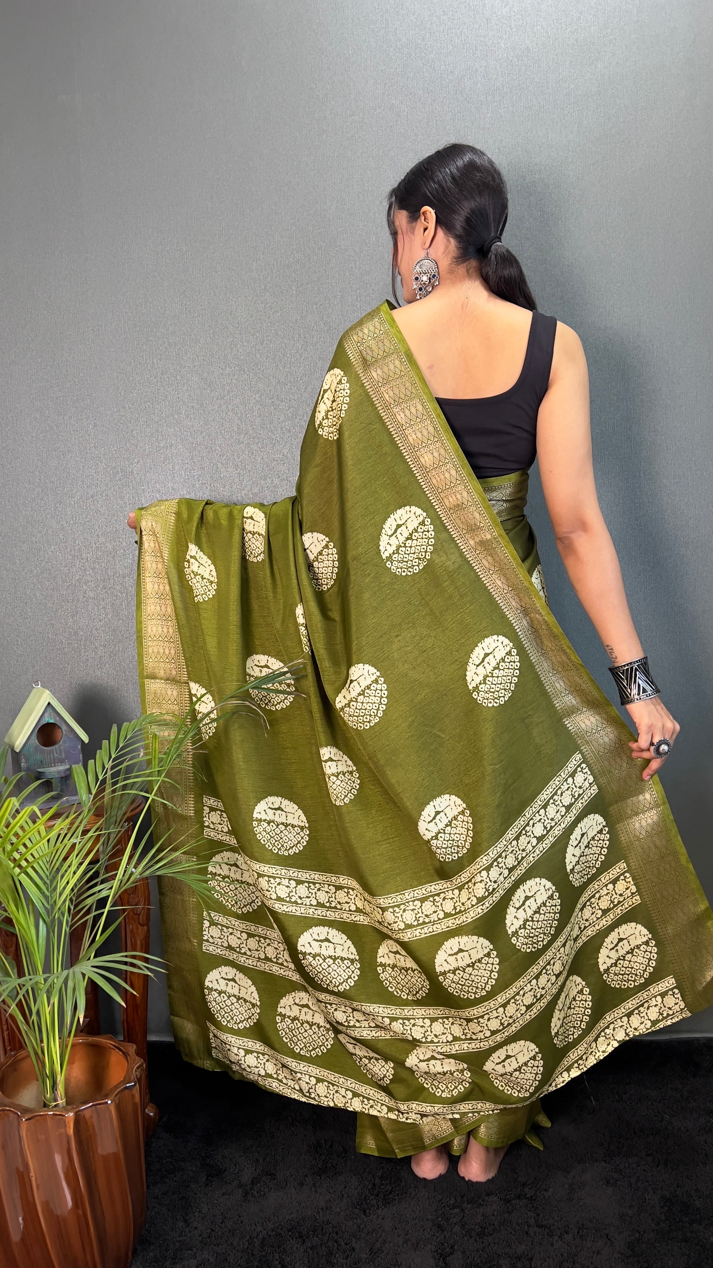 Gola Cotton One Minute Ready To Wear Mehendi Green Saree With Unstiched Blouse