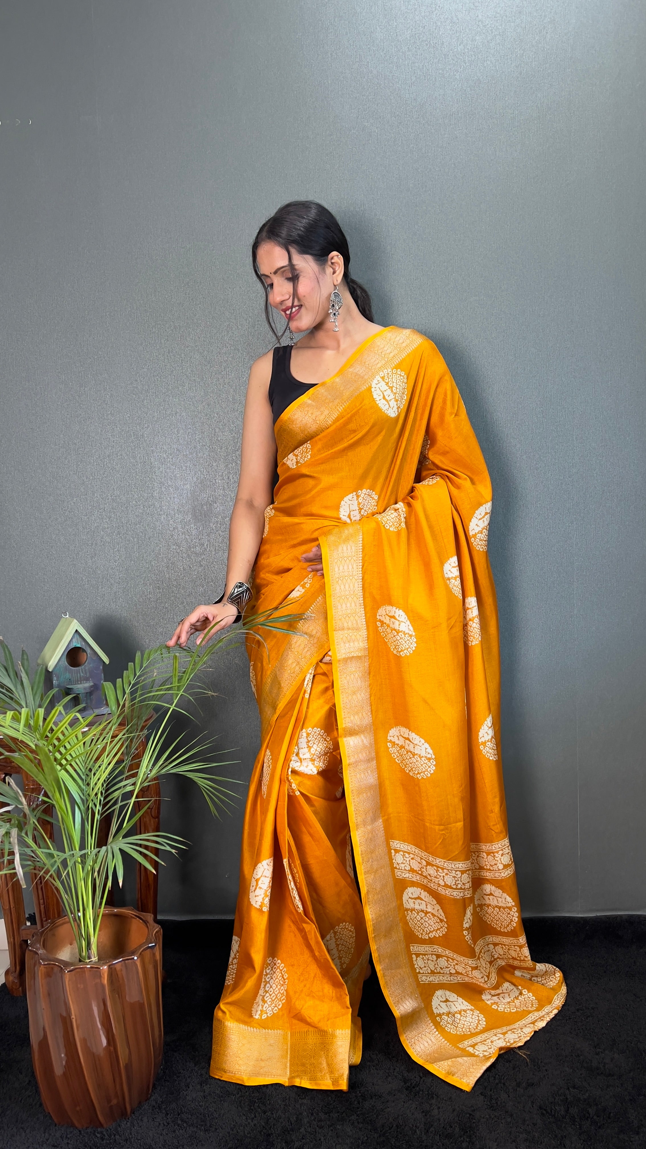 Gola Cotton One Minute Ready To Wear Yellow Saree With Unstiched Blouse