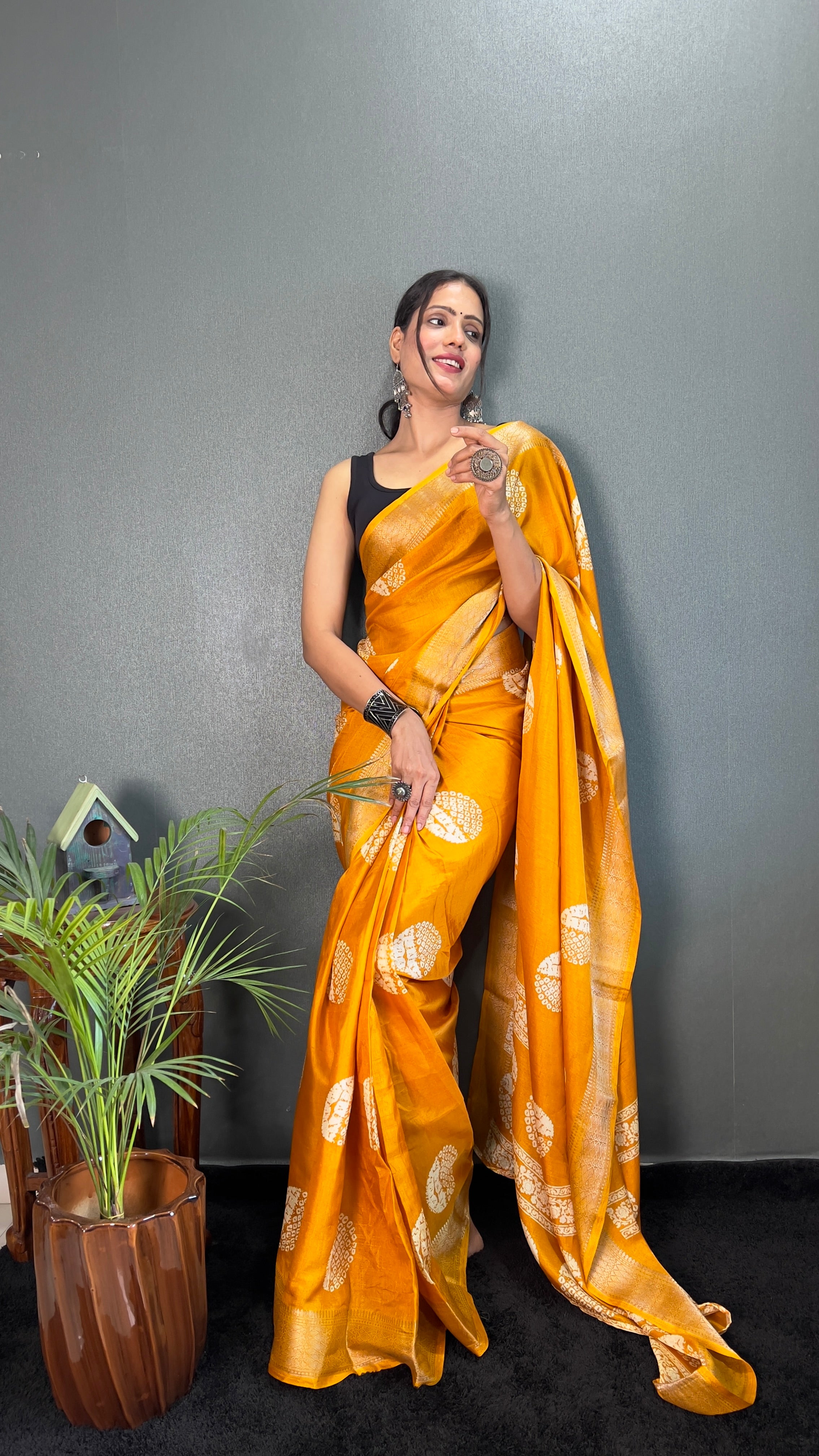 Gola Cotton One Minute Ready To Wear Yellow Saree With Unstiched Blouse