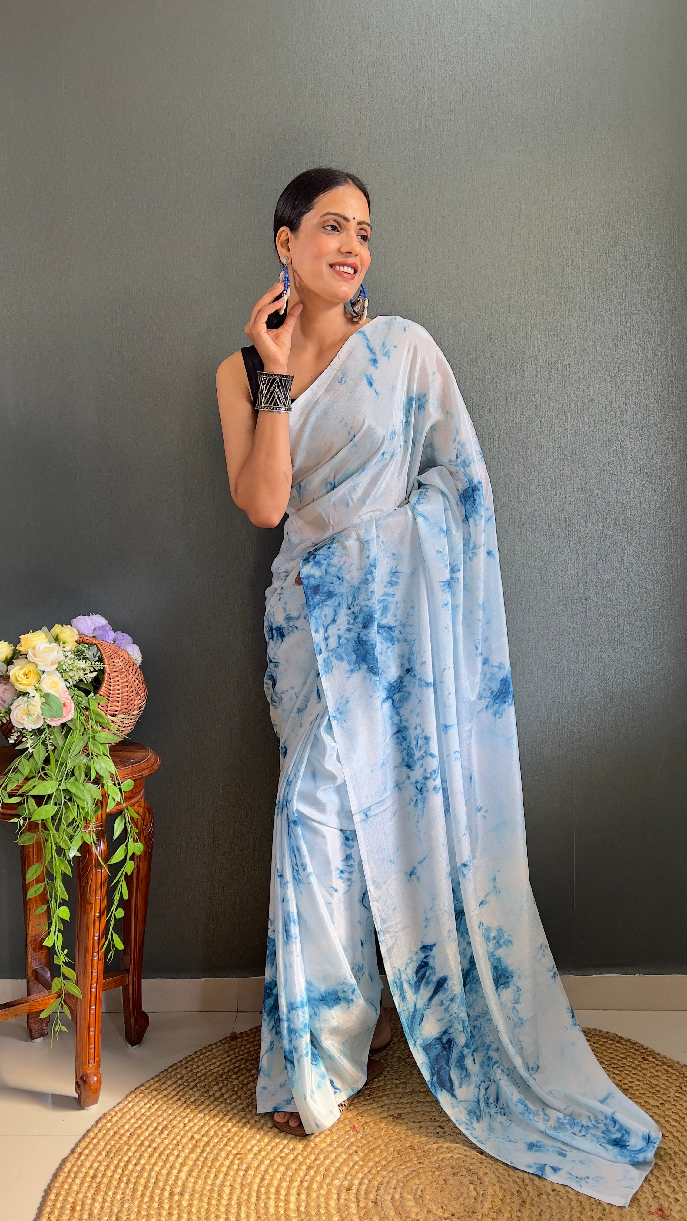 Kalar One Minute Ready To Wear Blue-White Saree With Unstiched Blouse