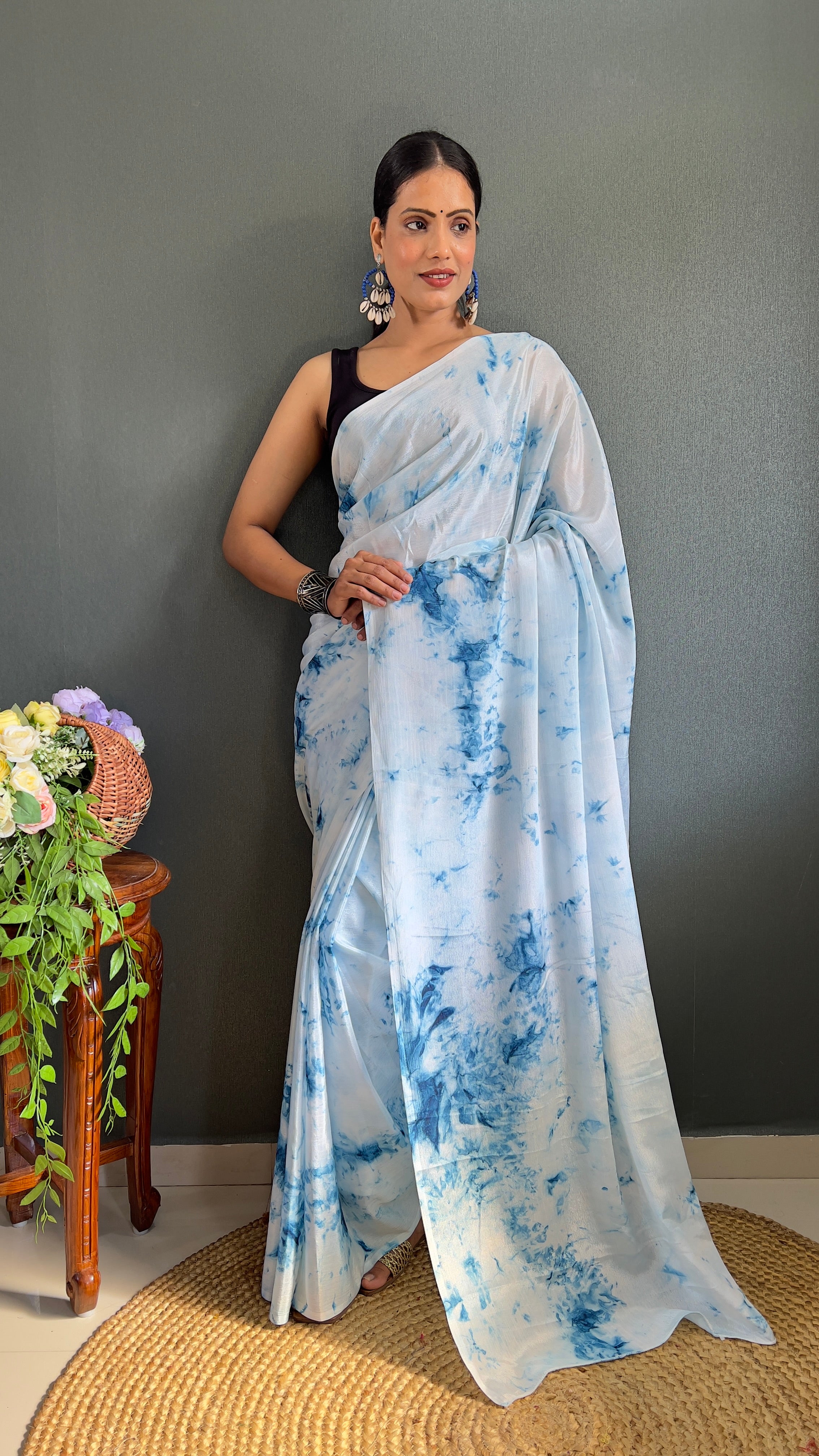 Kalar One Minute Ready To Wear Blue-White Saree With Unstiched Blouse