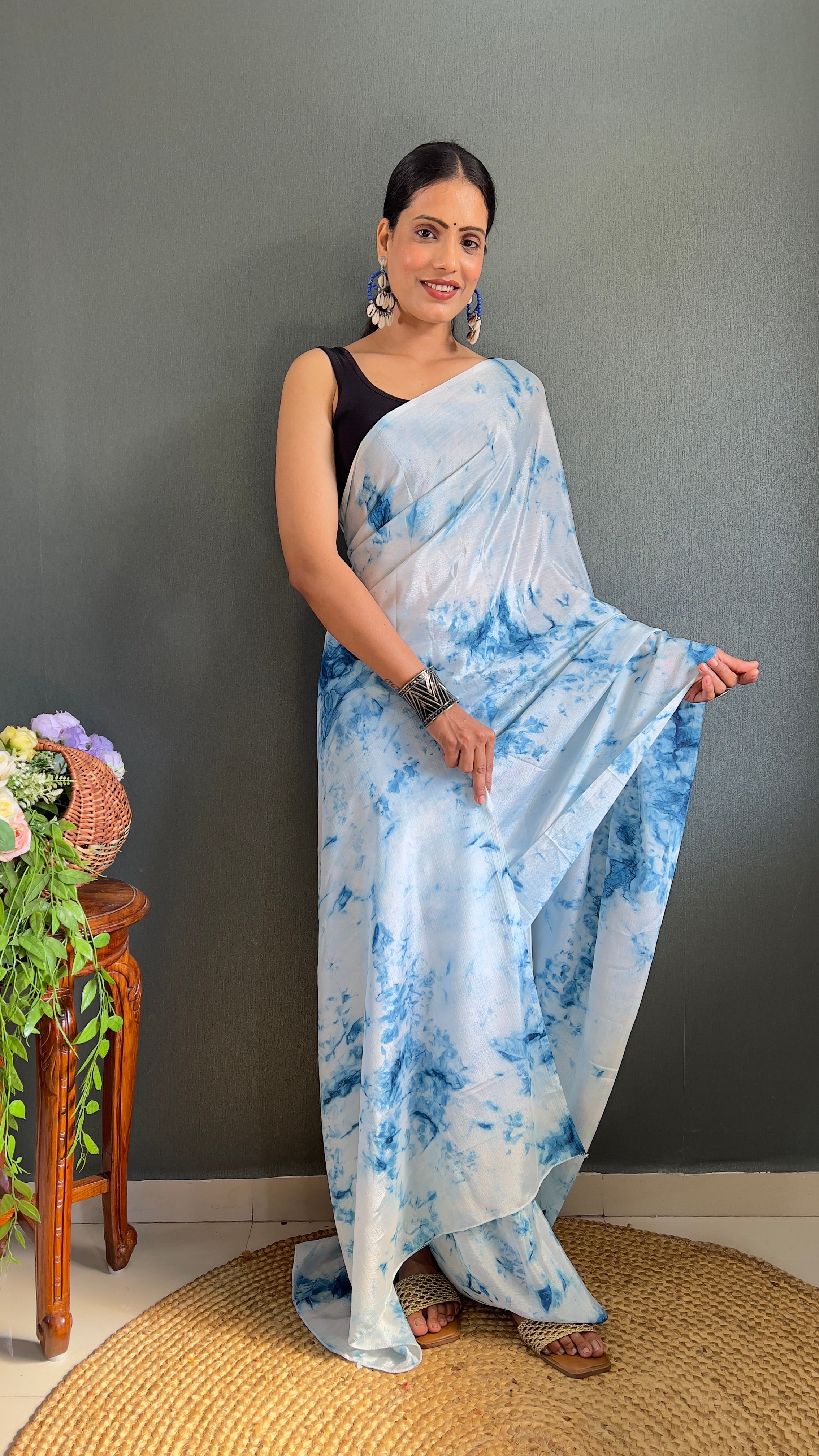 Kalar One Minute Ready To Wear Blue-White Saree With Unstiched Blouse